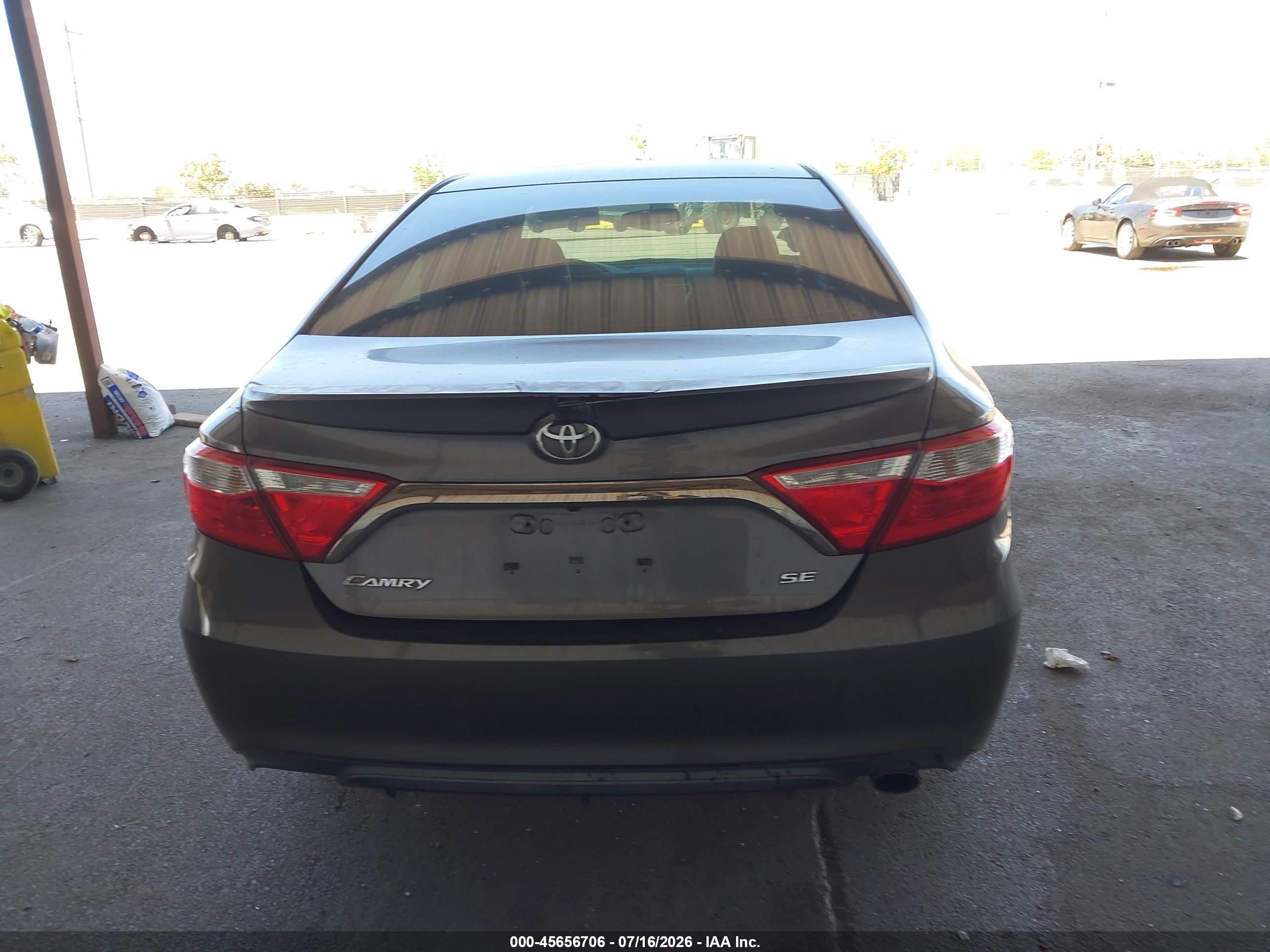 2015 Toyota Camry Se Серый vin: 4T1BF1FK5FU941091