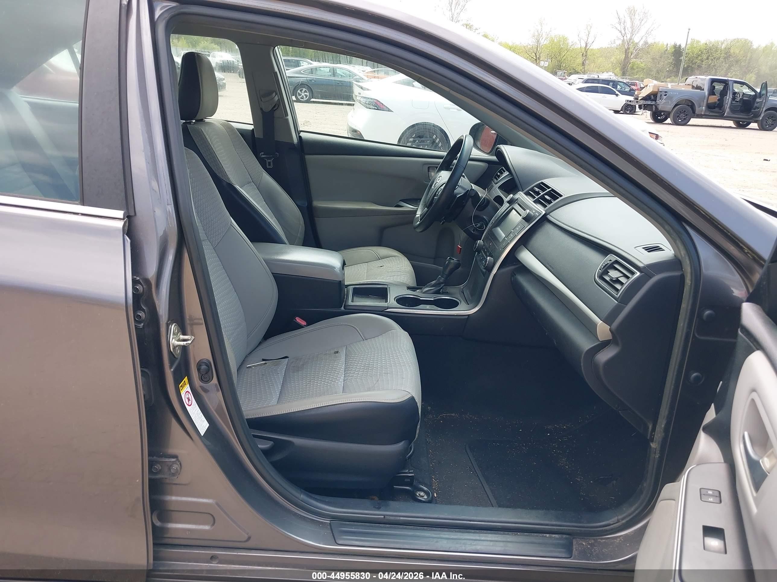 2015 Toyota Camry Se Серый vin: 4T1BF1FK5FU949546