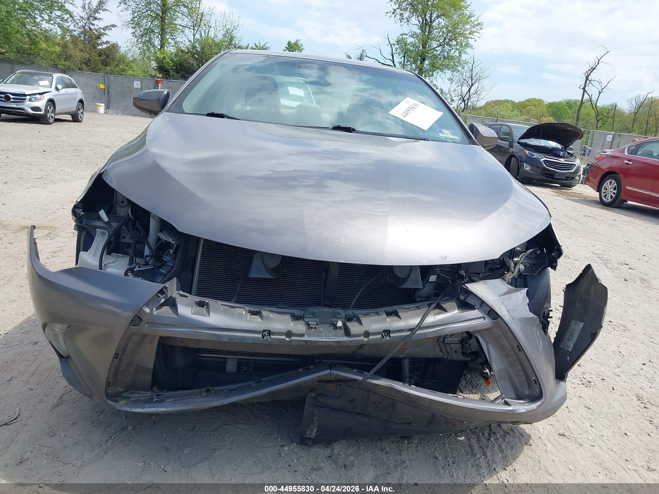 2015 Toyota Camry Se Серый vin: 4T1BF1FK5FU949546