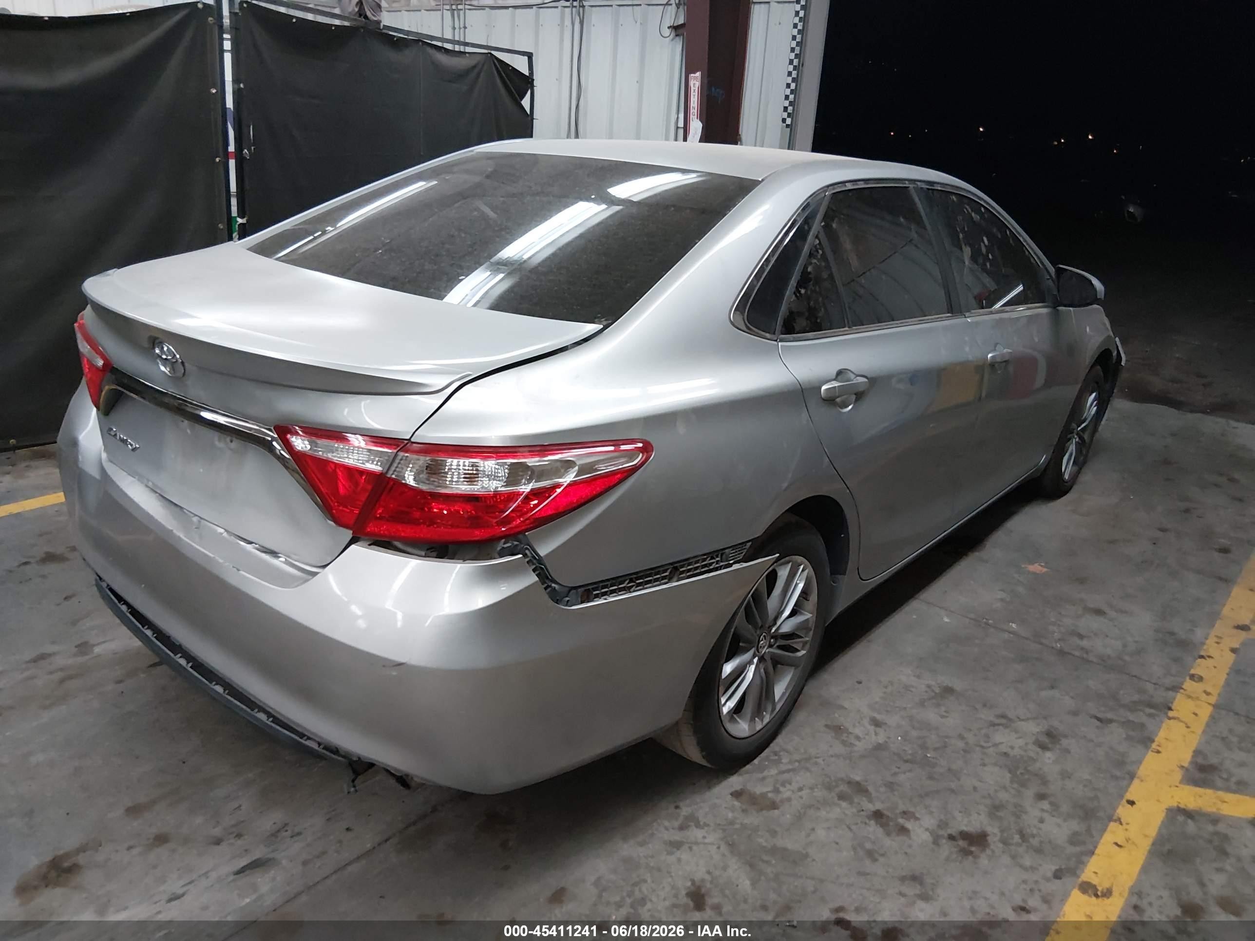 2015 Toyota Camry Se Silver vin: 4T1BF1FK5FU959848