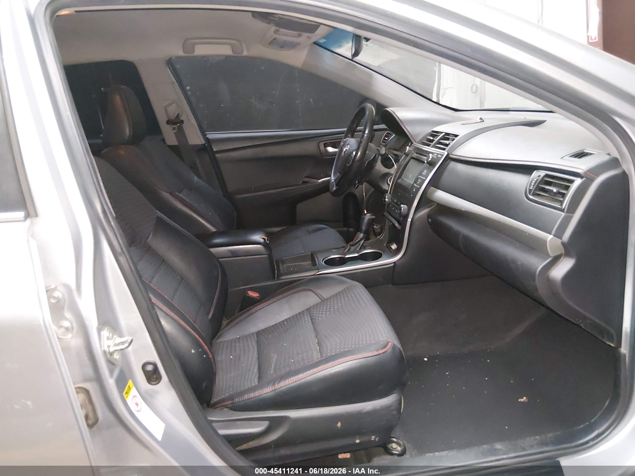 2015 Toyota Camry Se Silver vin: 4T1BF1FK5FU959848