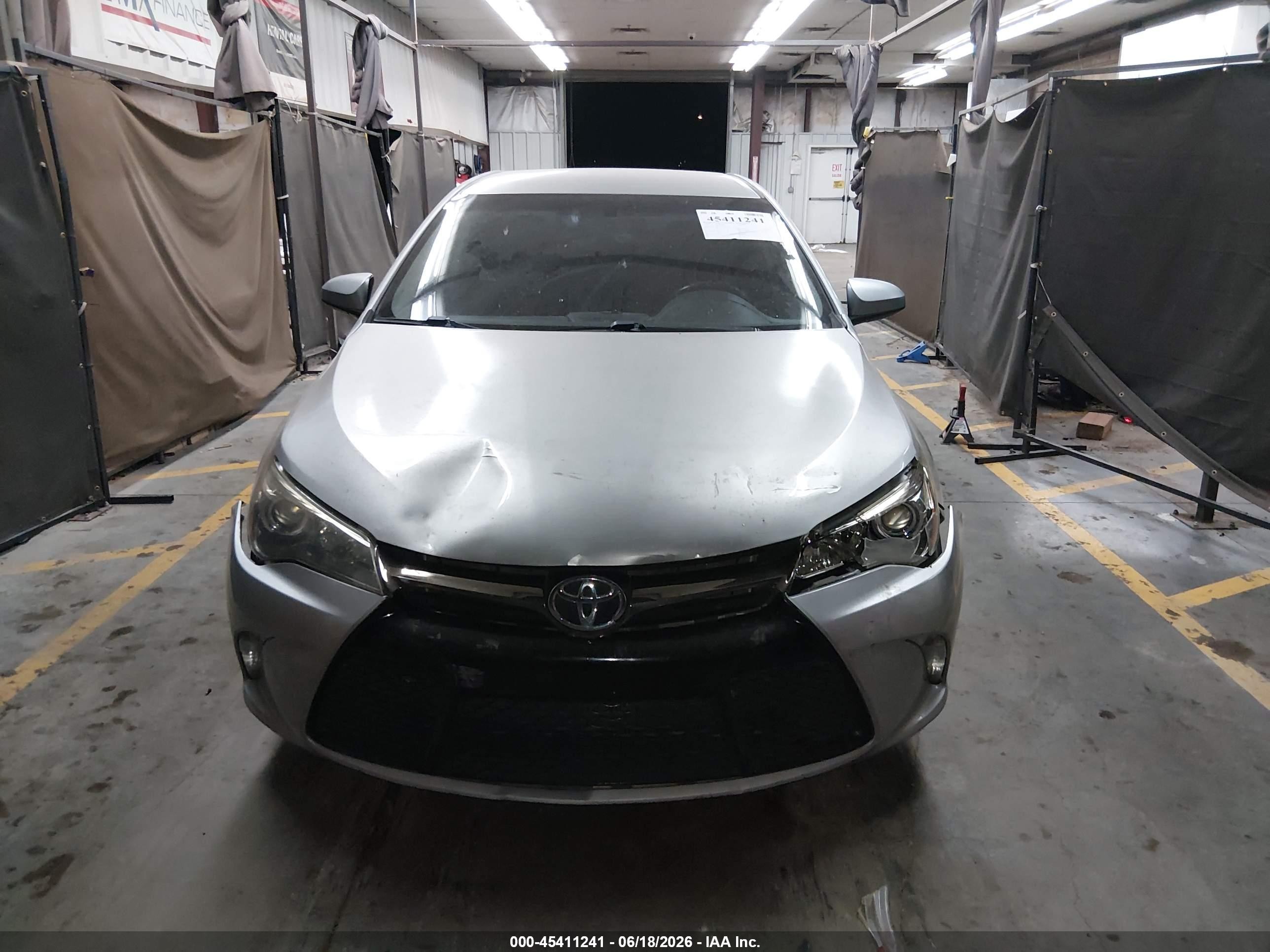 2015 Toyota Camry Se Silver vin: 4T1BF1FK5FU959848