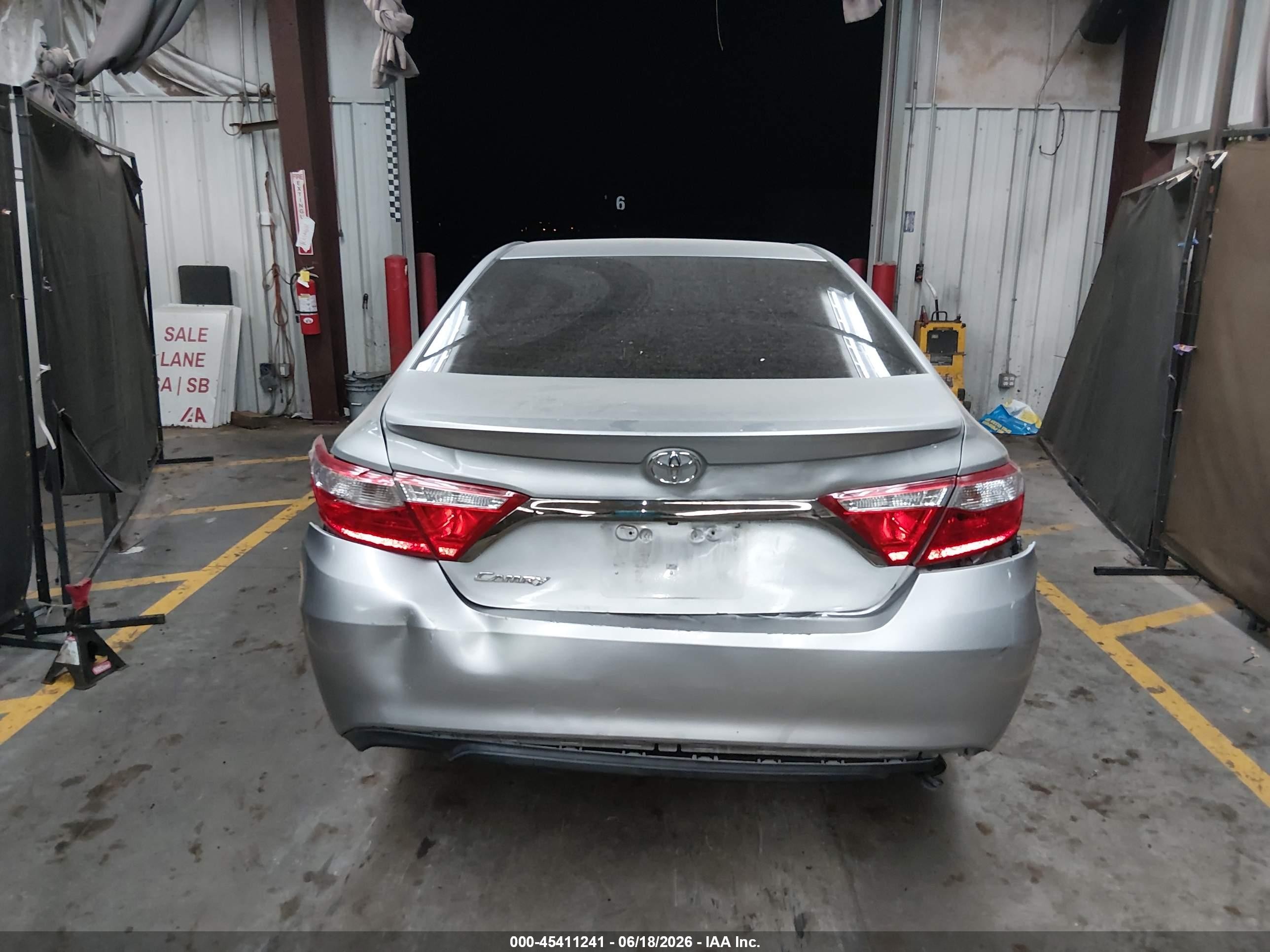 2015 Toyota Camry Se Silver vin: 4T1BF1FK5FU959848