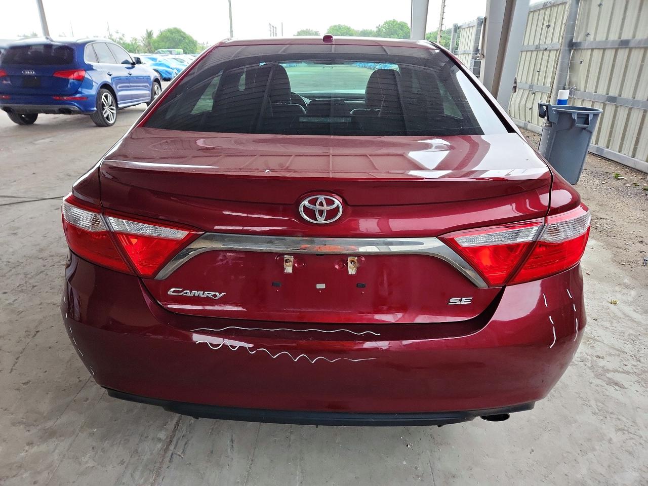 2015 Toyota Camry Se Red vin: 4T1BF1FK5FU969747
