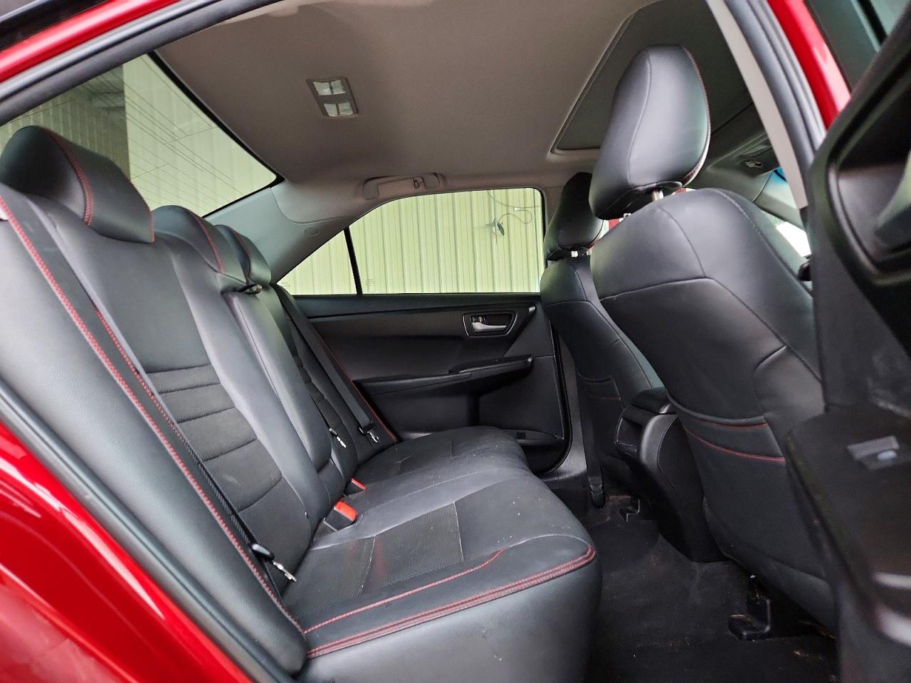 2015 Toyota Camry Se Red vin: 4T1BF1FK5FU969747