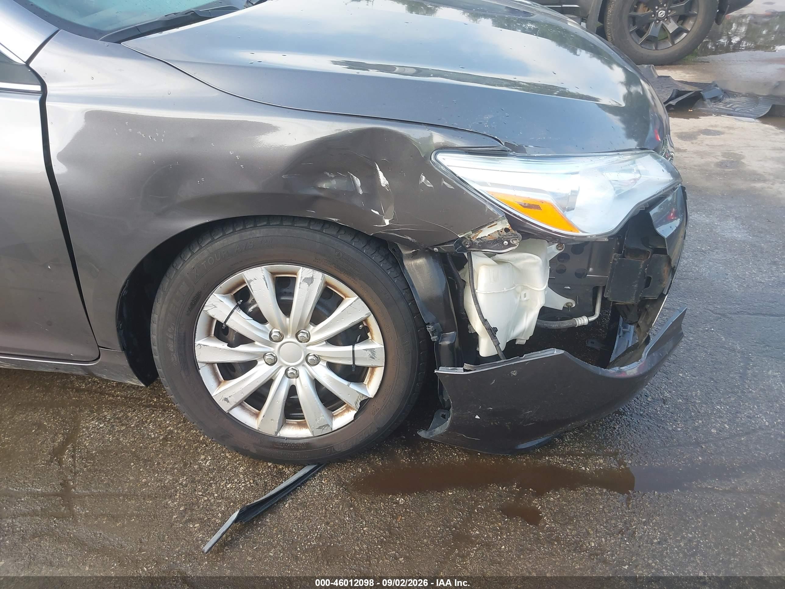 2015 Toyota Camry Le Gray vin: 4T1BF1FK5FU985513