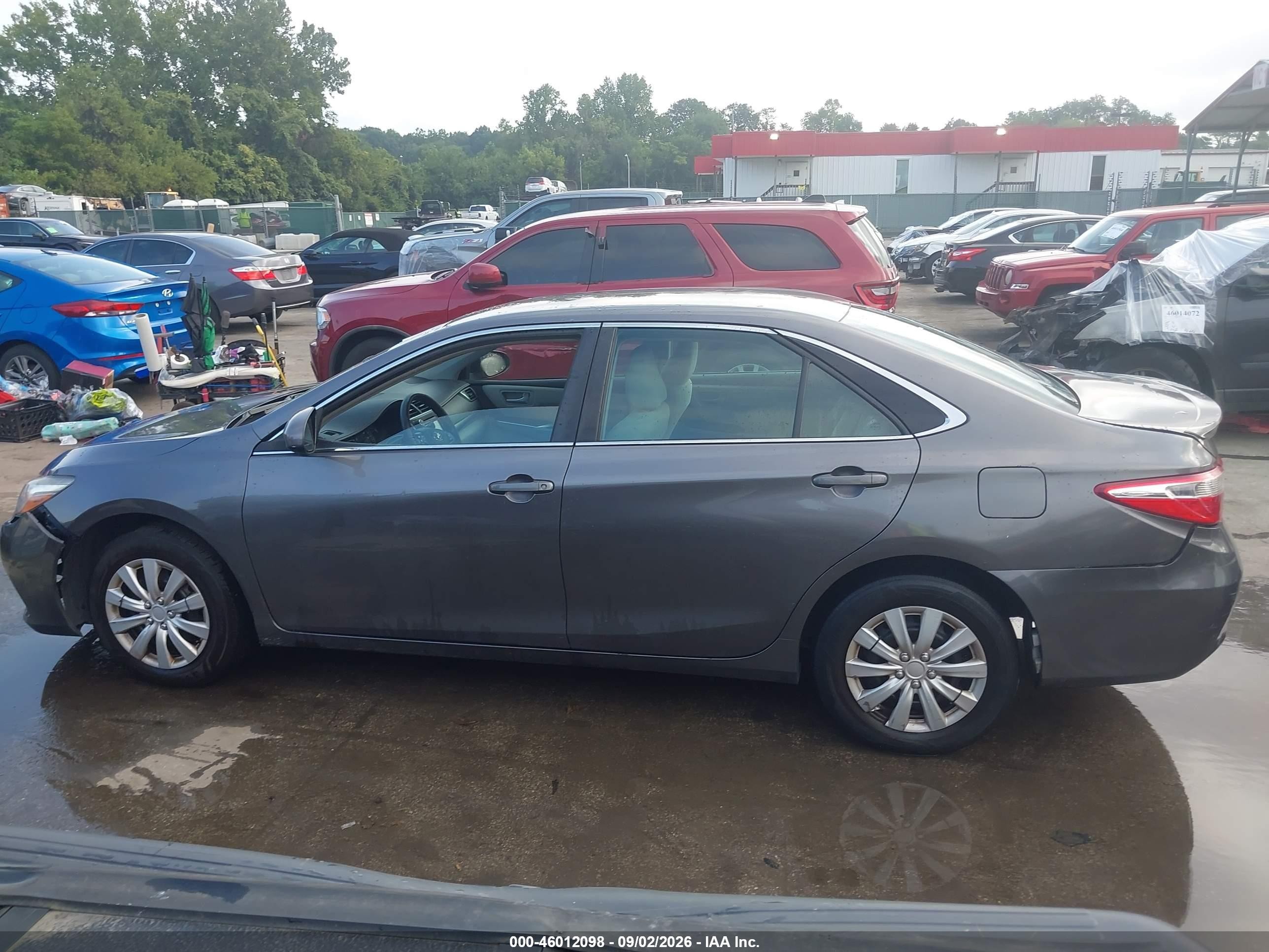 2015 Toyota Camry Le Gray vin: 4T1BF1FK5FU985513
