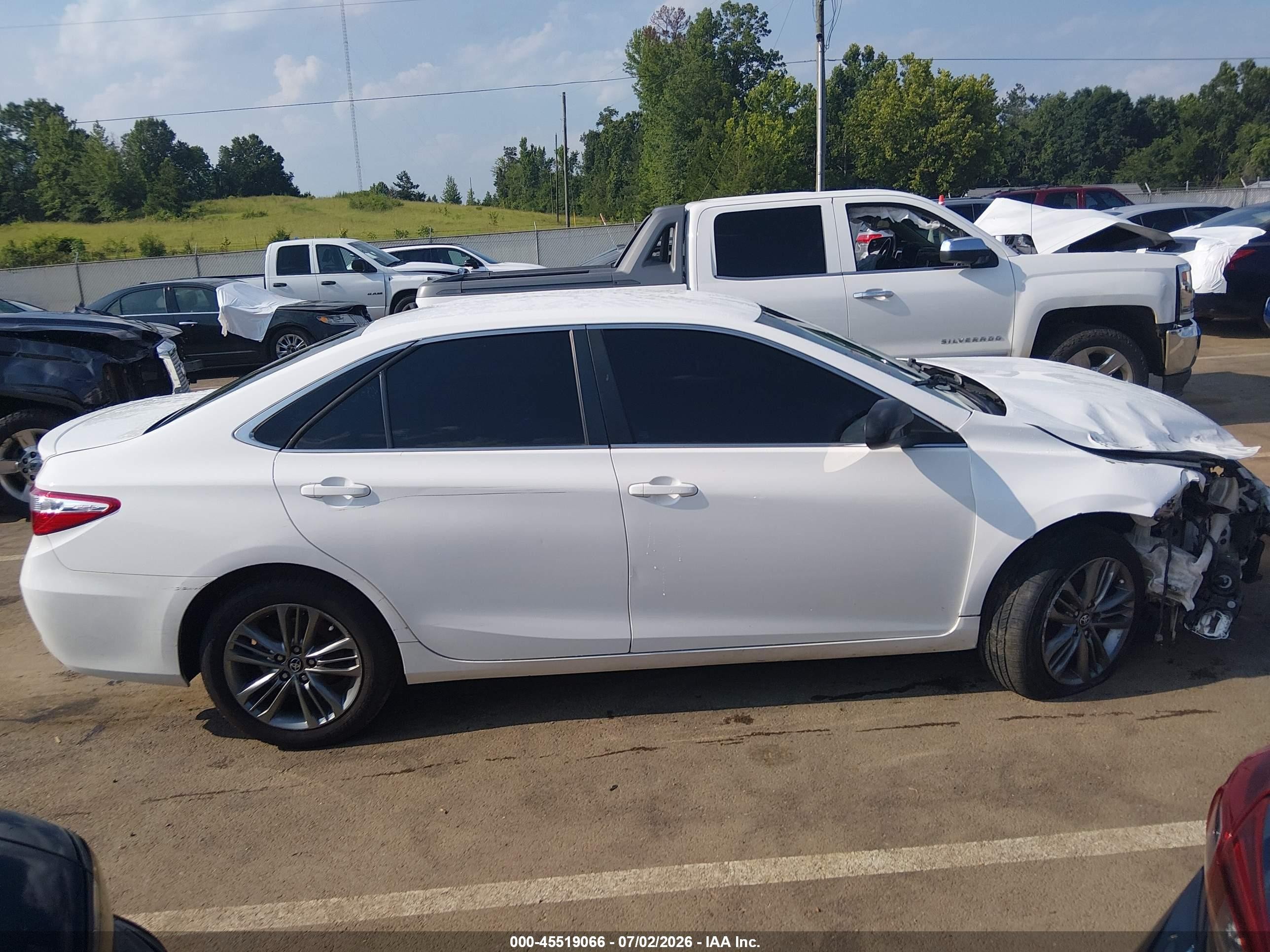 2016 Toyota Camry Se White vin: 4T1BF1FK5GU195758