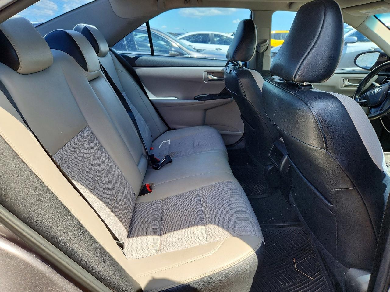 2016 Toyota Camry Se Gray vin: 4T1BF1FK5GU505410