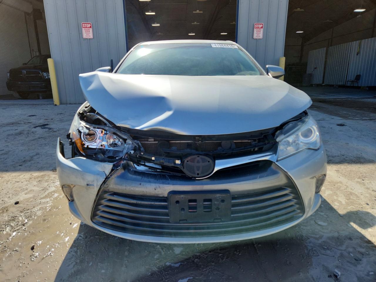 2016 Toyota Camry Xle Silver vin: 4T1BF1FK5GU585338