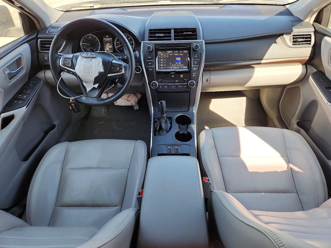 2016 Toyota Camry Xle Silver vin: 4T1BF1FK5GU585338