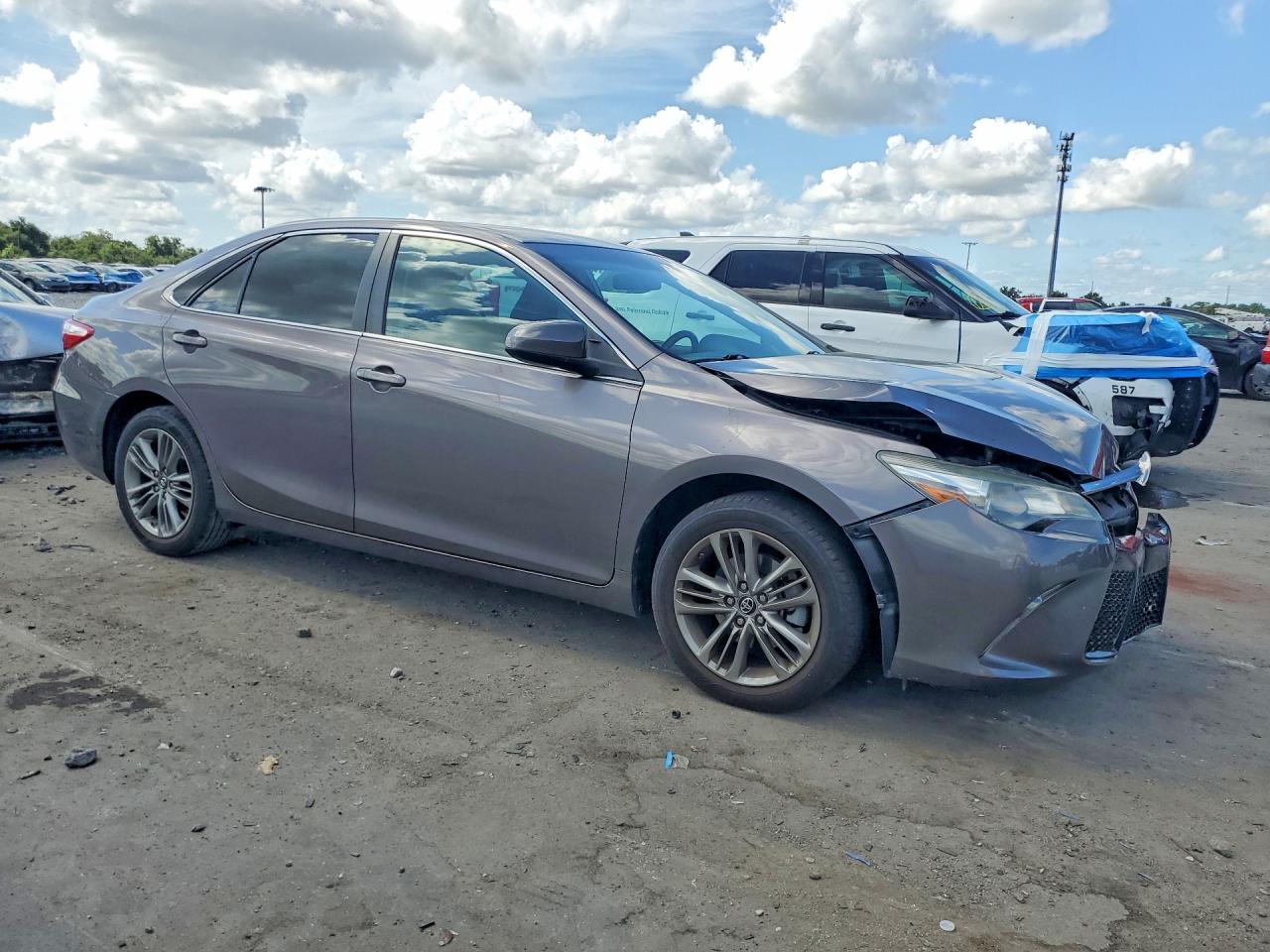 2016 Toyota Camry Se Gray vin: 4T1BF1FK5GU614210