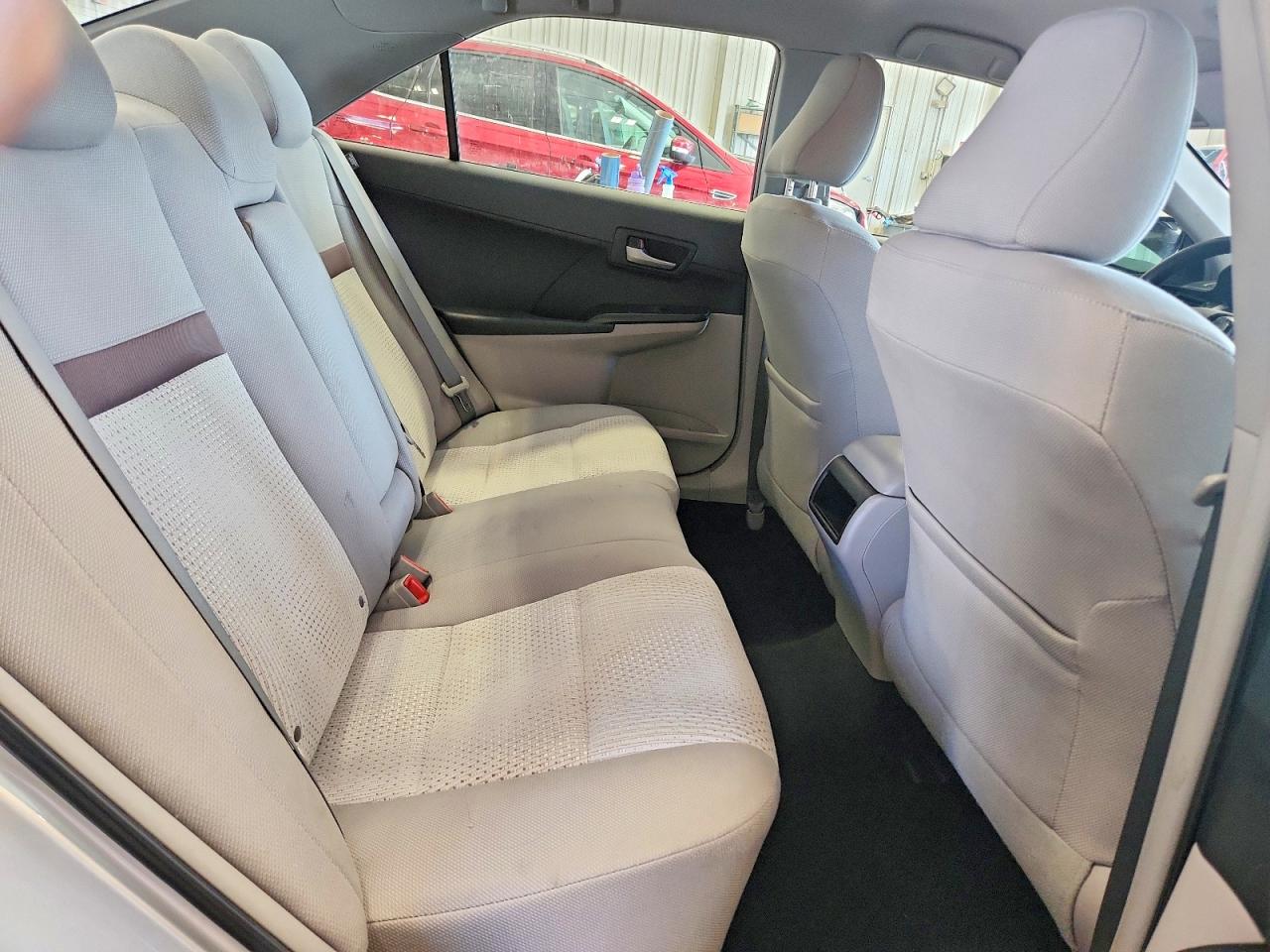 2012 Toyota Camry Le Silver vin: 4T1BF1FK6CU009428