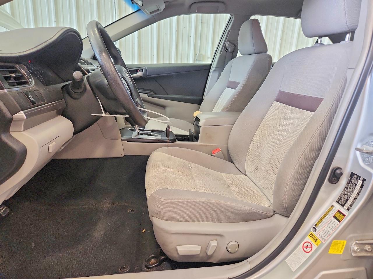2012 Toyota Camry Le Silver vin: 4T1BF1FK6CU009428