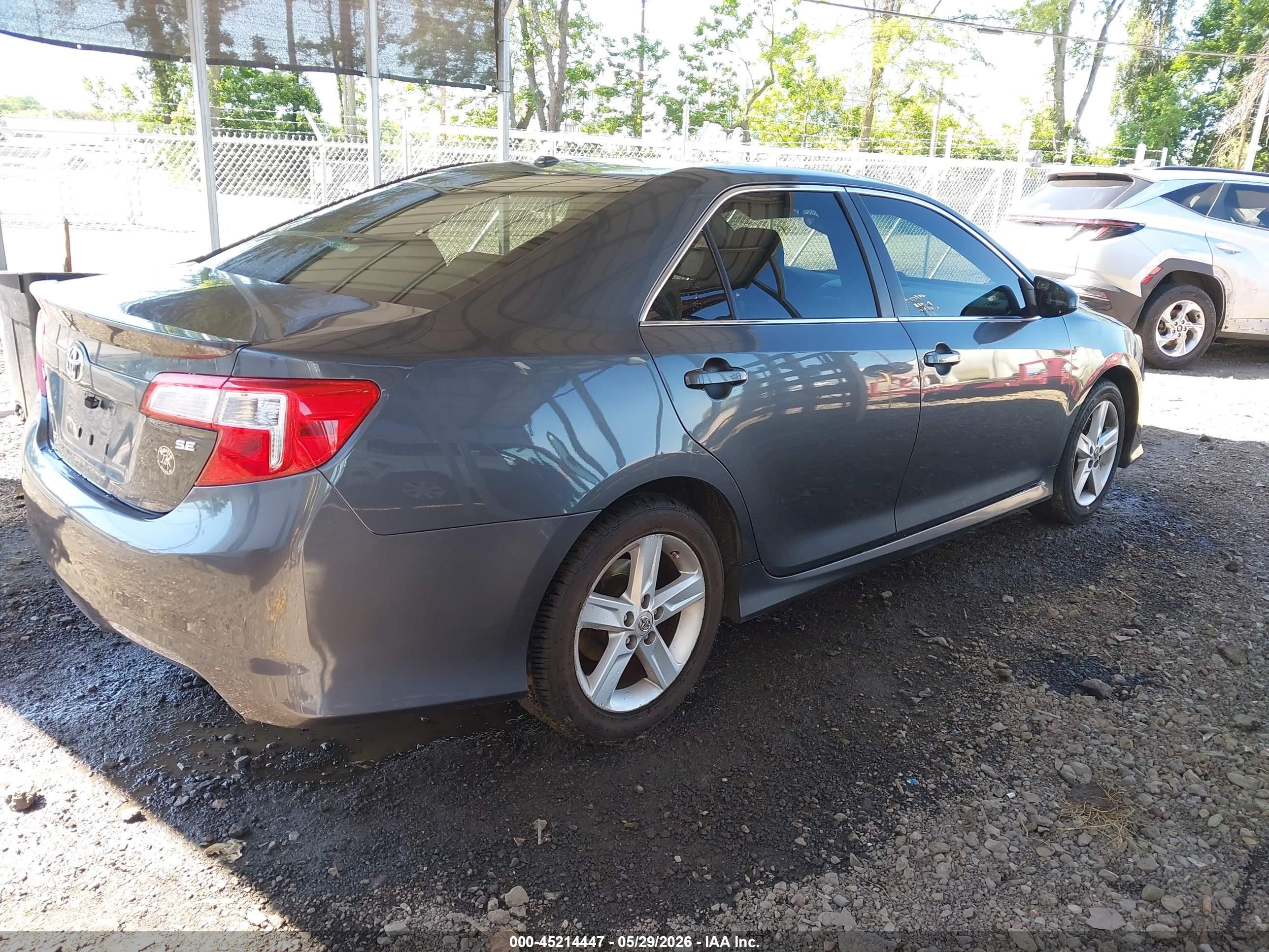 2012 Toyota Camry Se Серый vin: 4T1BF1FK6CU017142