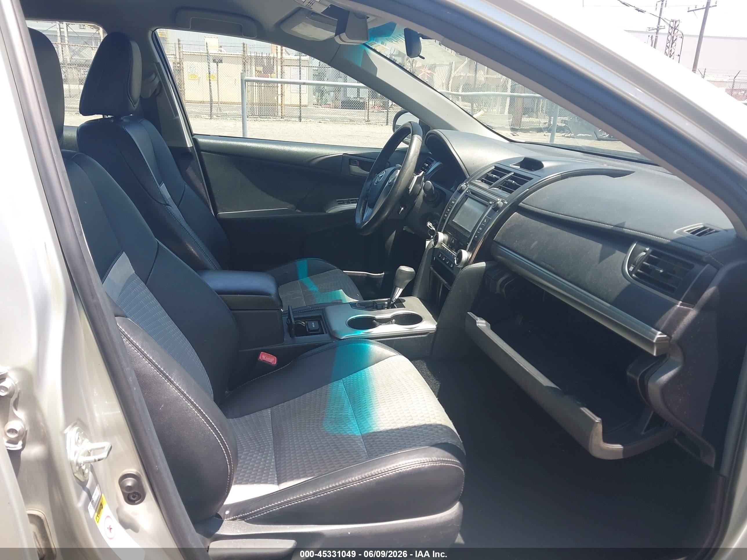 2012 Toyota Camry Se Silver vin: 4T1BF1FK6CU026875