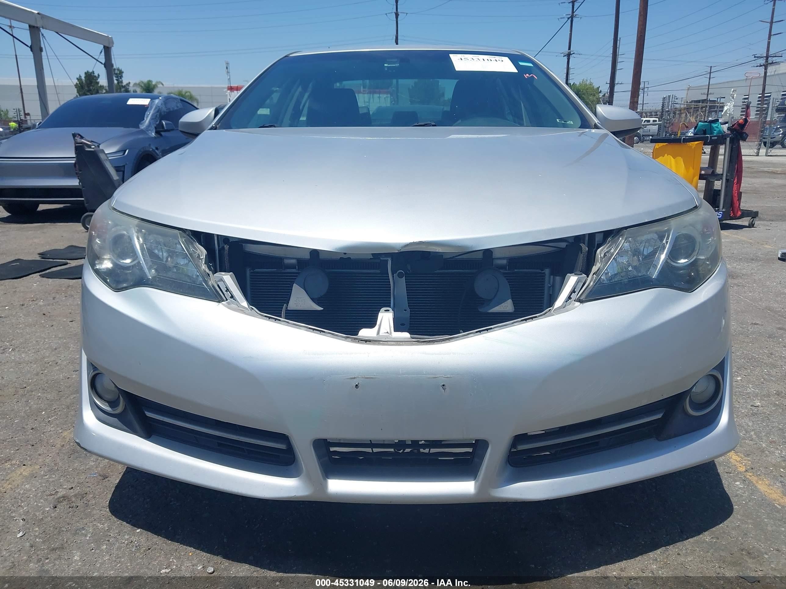 2012 Toyota Camry Se Silver vin: 4T1BF1FK6CU026875