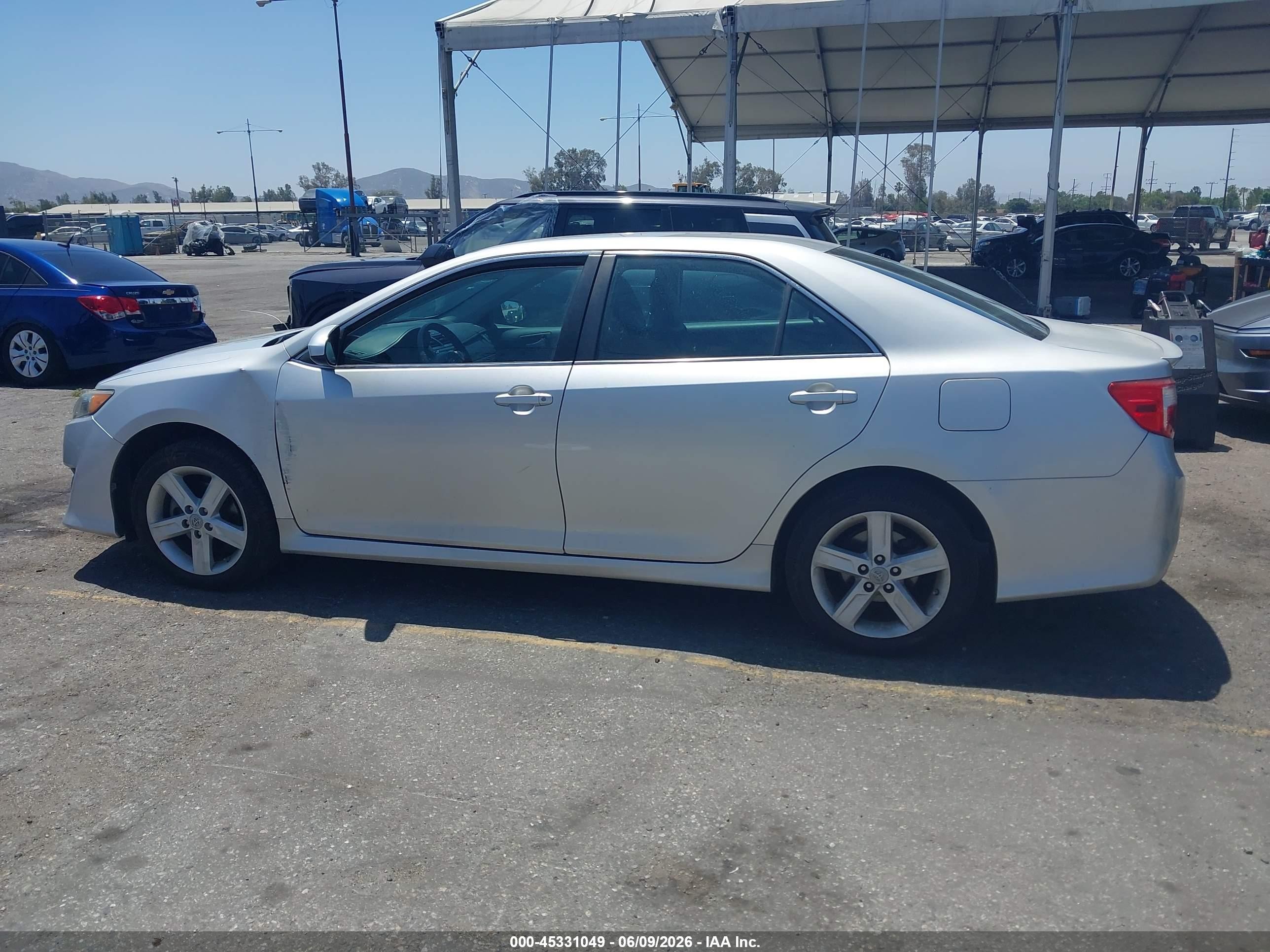 2012 Toyota Camry Se Silver vin: 4T1BF1FK6CU026875