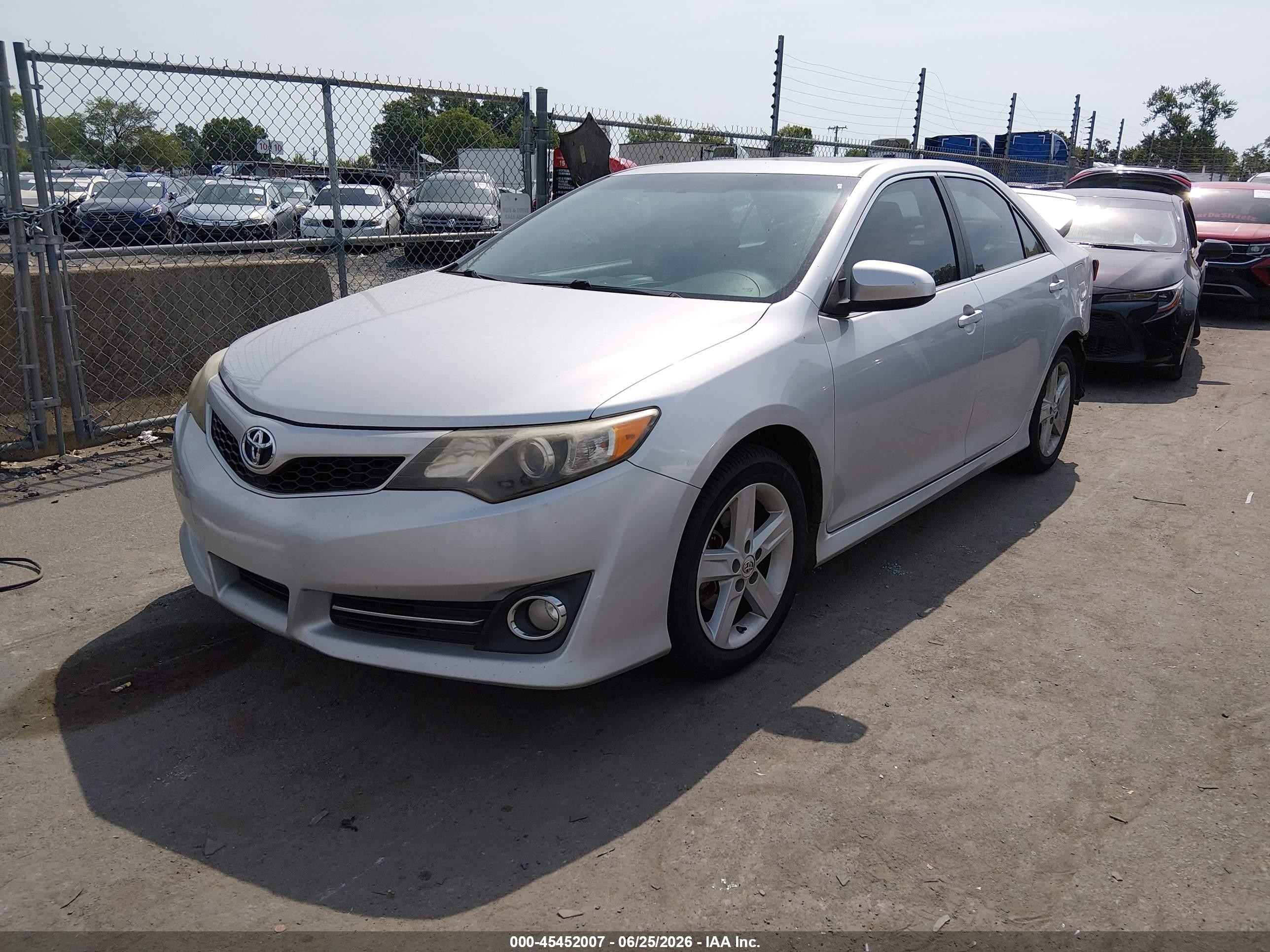 2012 Toyota Camry Se Silver vin: 4T1BF1FK6CU058872