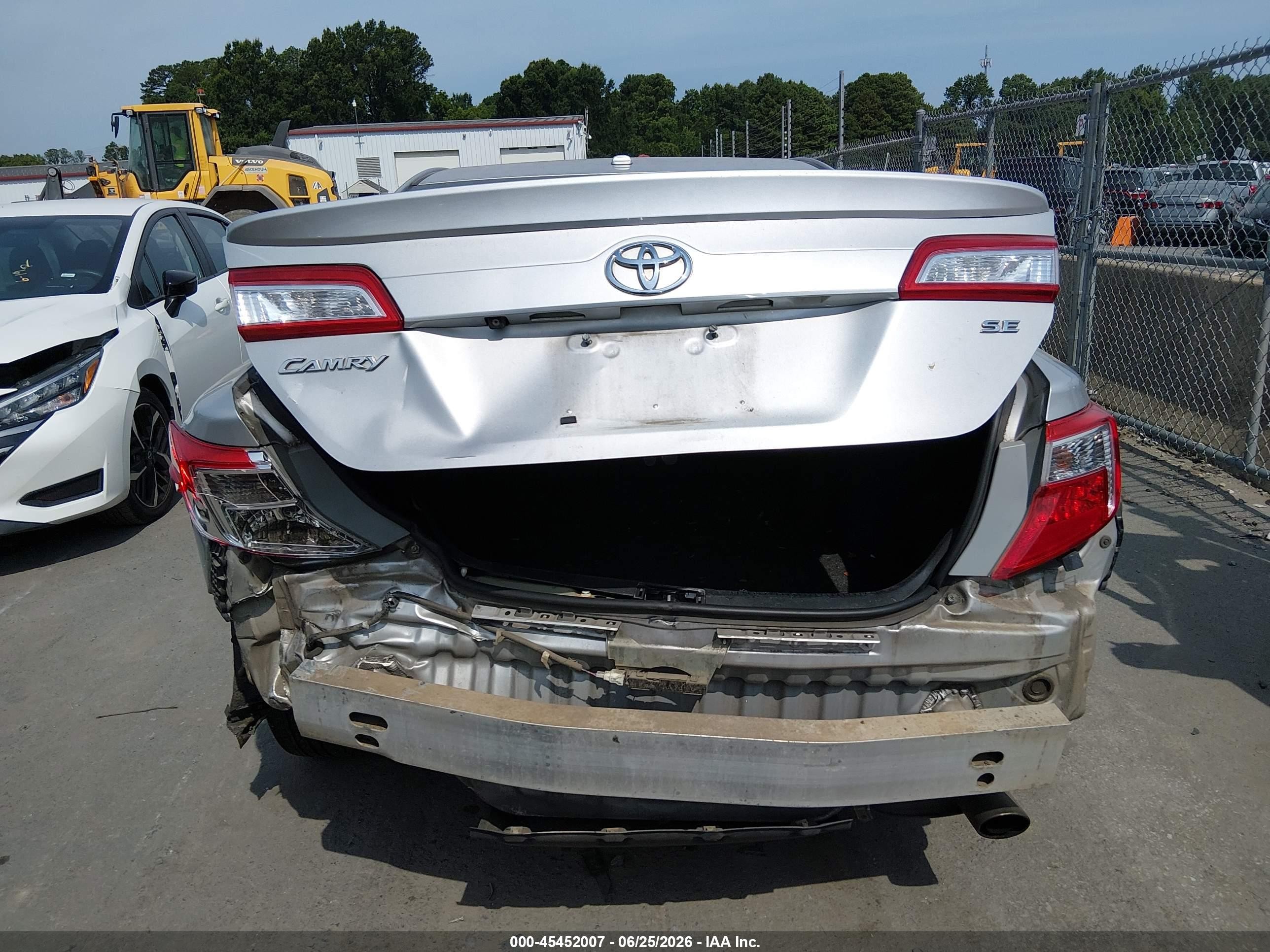 2012 Toyota Camry Se Silver vin: 4T1BF1FK6CU058872