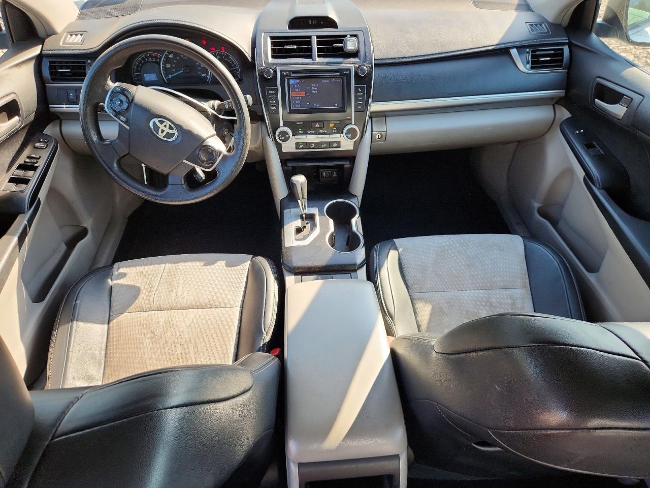 2012 Toyota Camry Le White vin: 4T1BF1FK6CU108444