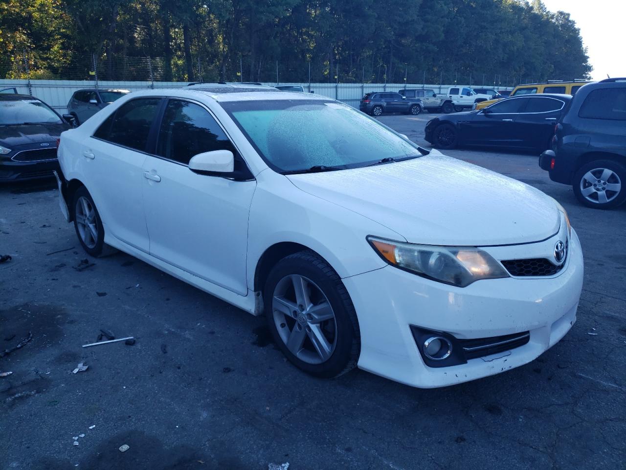 2012 Toyota Camry Base Белый vin: 4T1BF1FK6CU123137