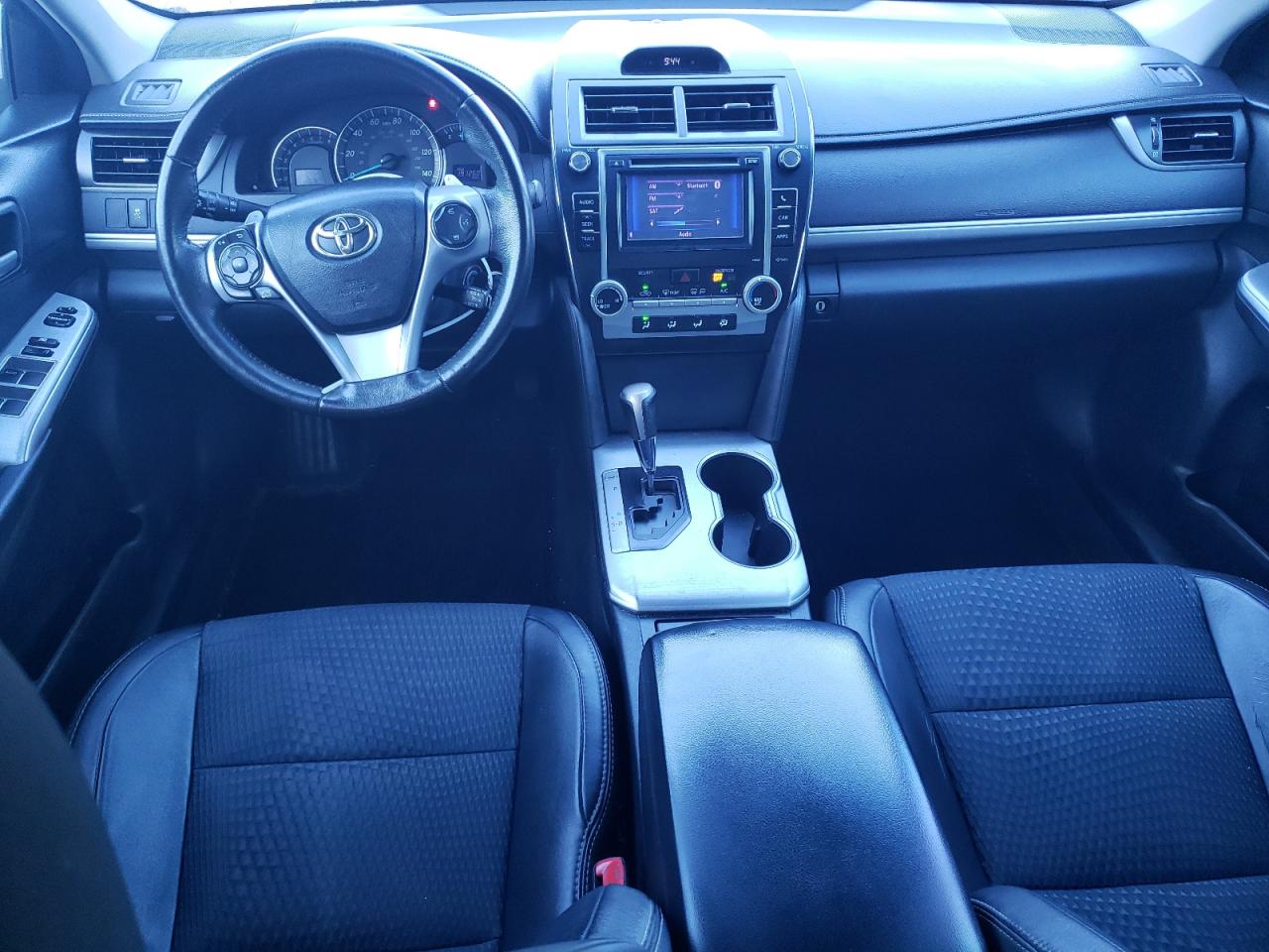 2012 Toyota Camry Base Белый vin: 4T1BF1FK6CU123137