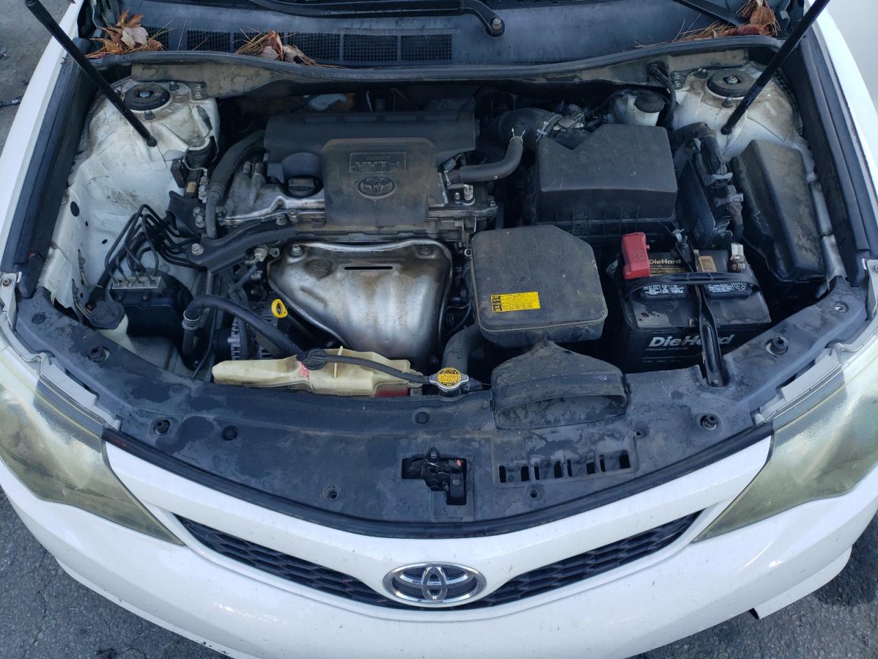 2012 Toyota Camry Base Белый vin: 4T1BF1FK6CU123137