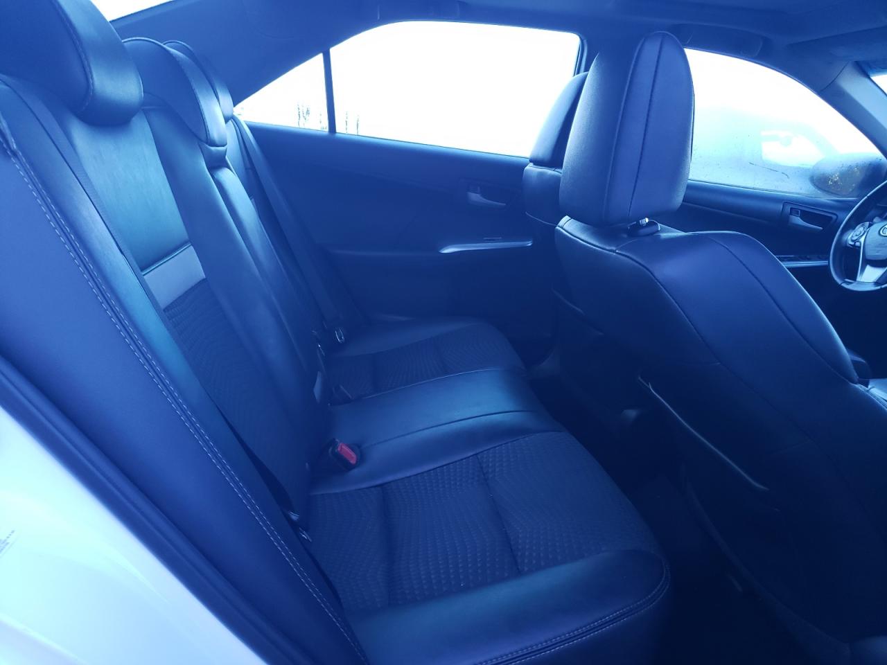2012 Toyota Camry Base Белый vin: 4T1BF1FK6CU123137