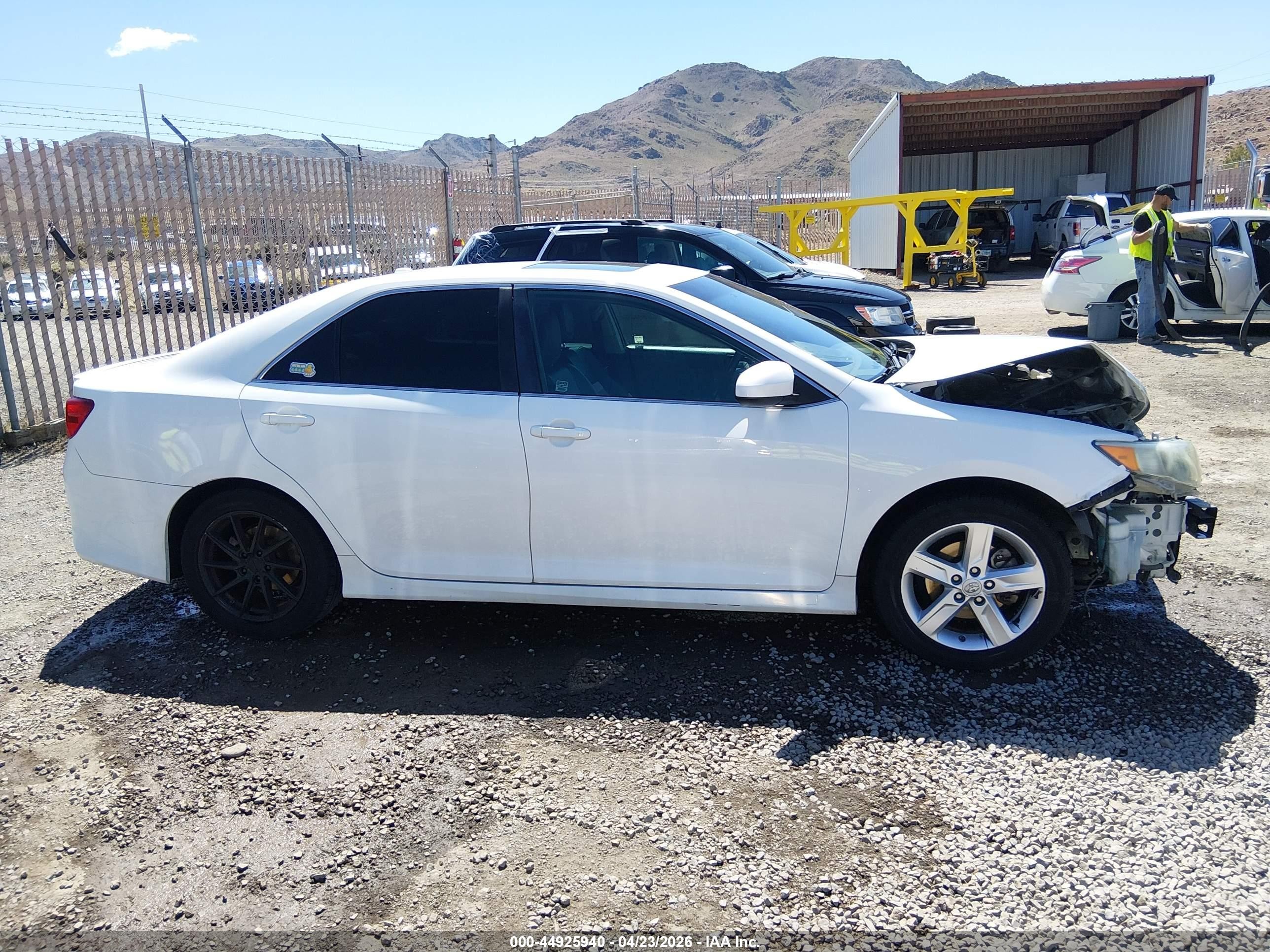 2012 Toyota Camry Se White vin: 4T1BF1FK6CU142996