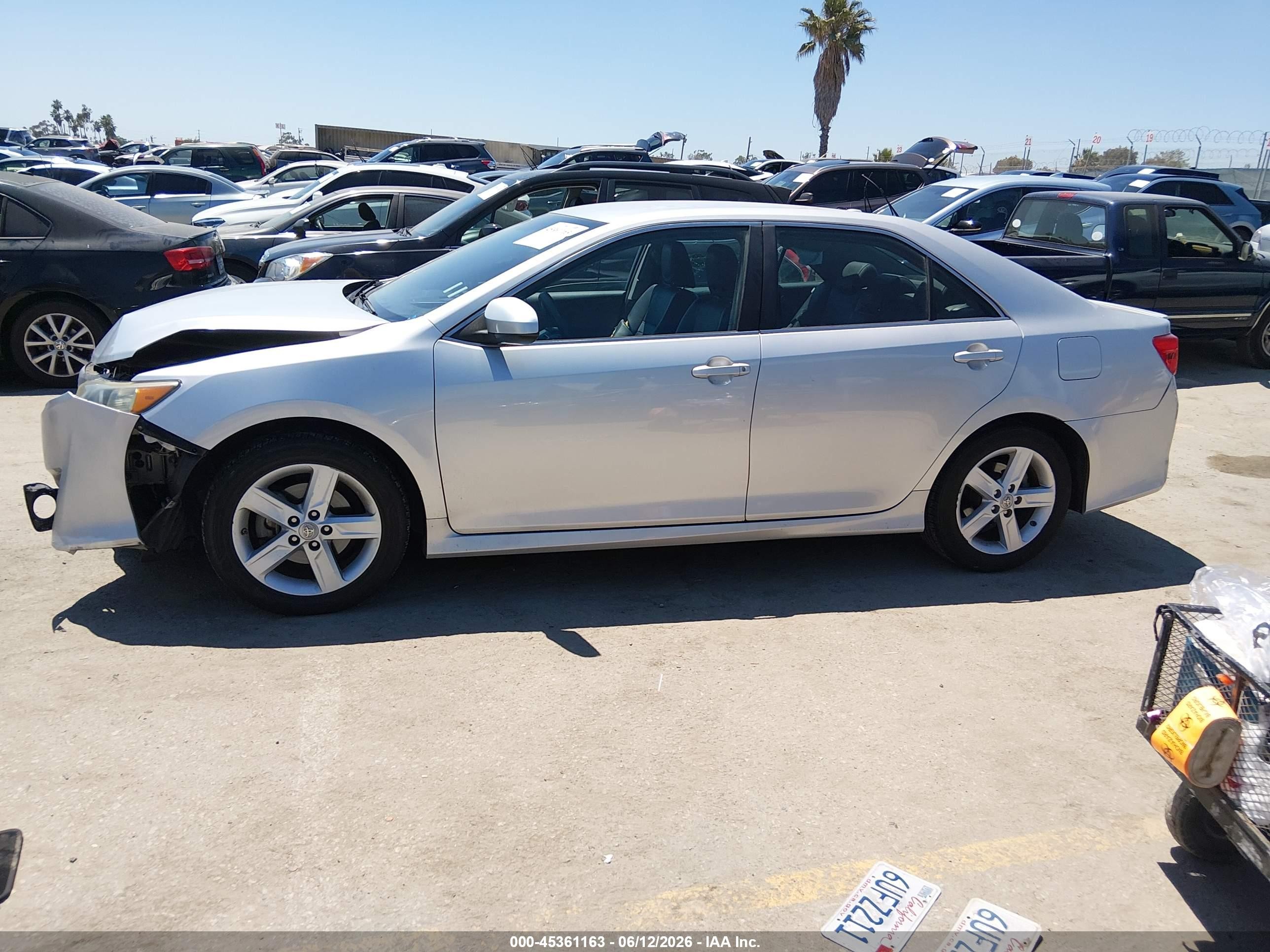 2012 Toyota Camry Se Серебряный vin: 4T1BF1FK6CU502834