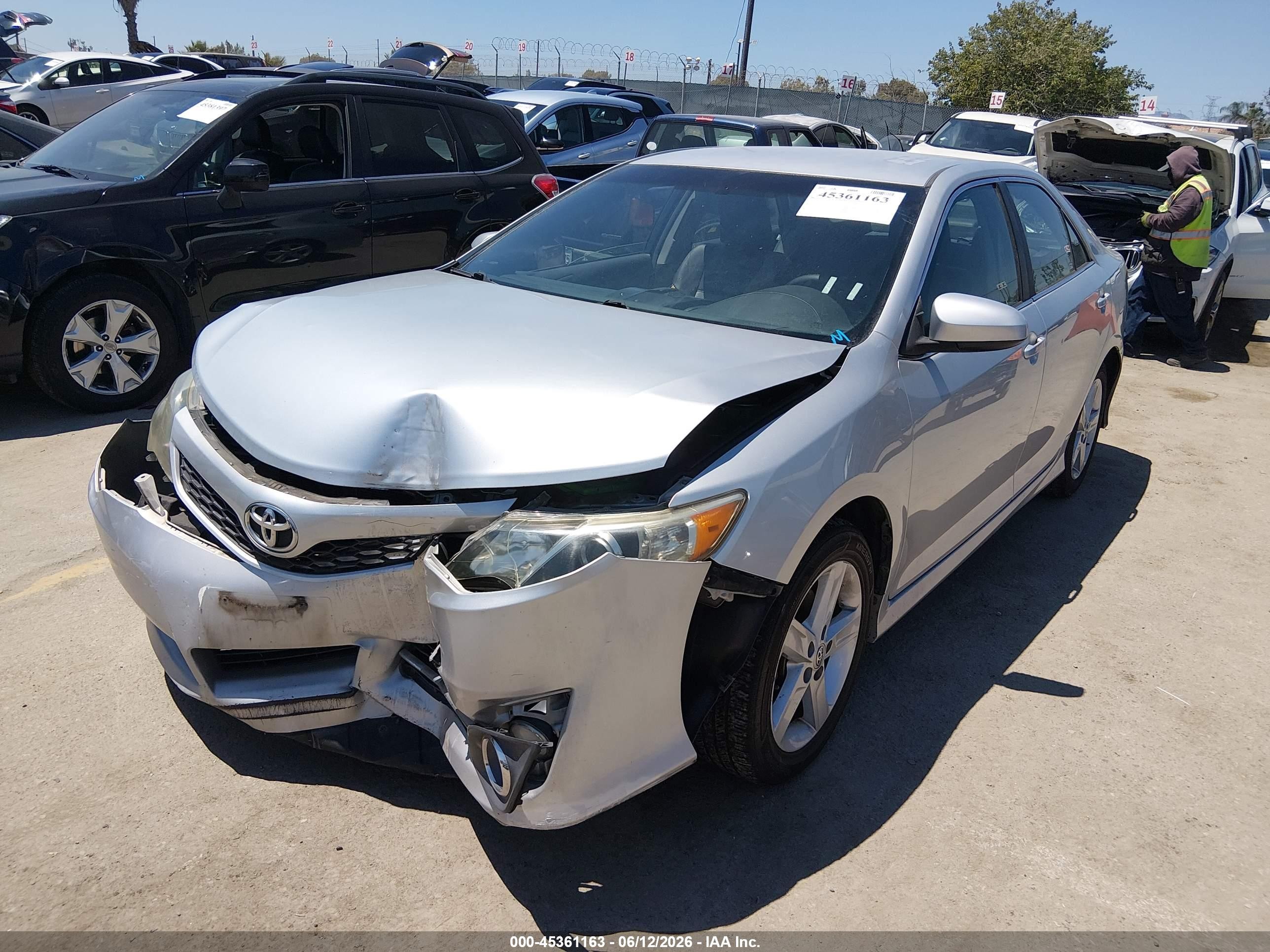 2012 Toyota Camry Se Серебряный vin: 4T1BF1FK6CU502834