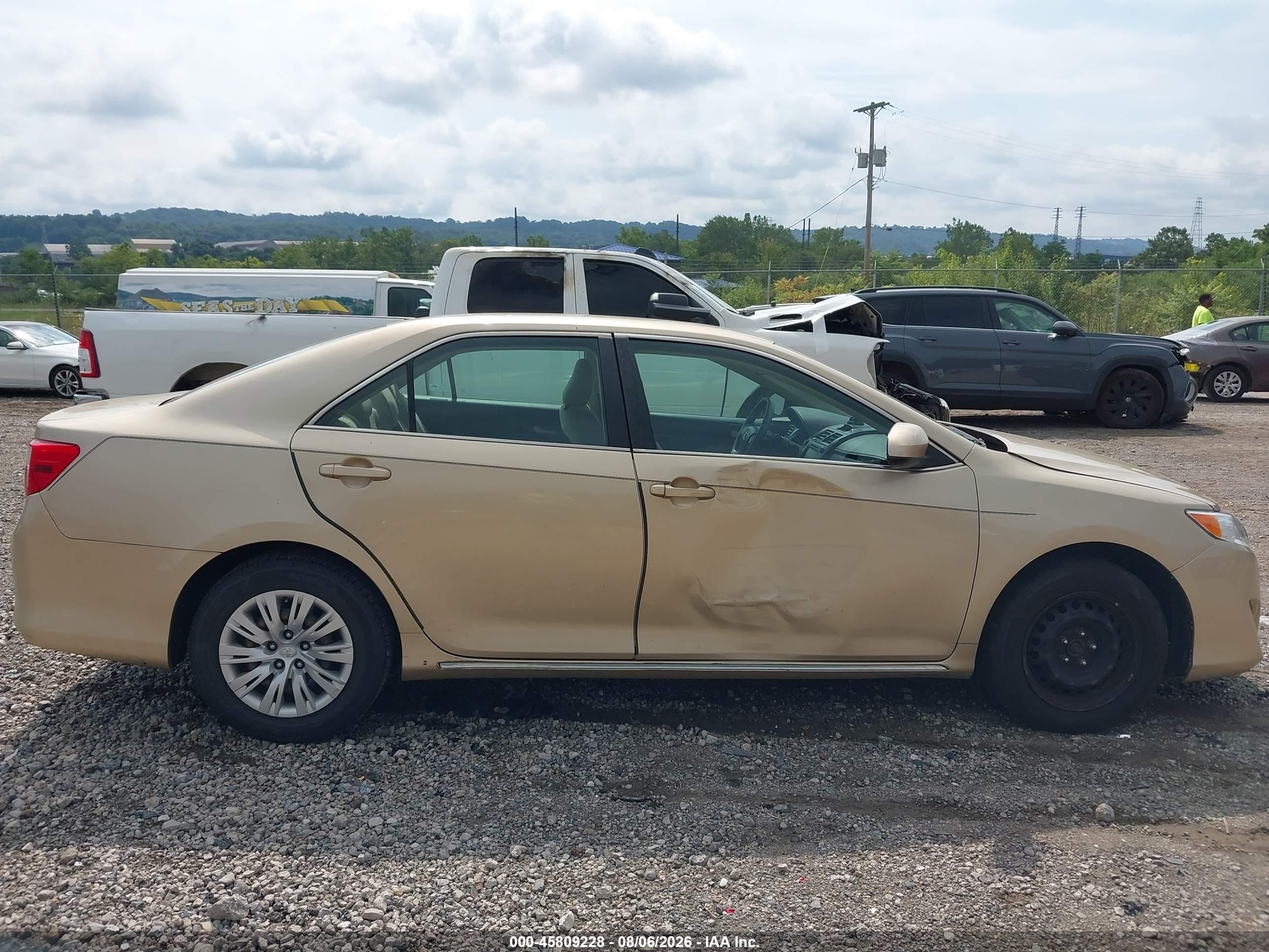 2012 Toyota Camry Le Золотой vin: 4T1BF1FK6CU510836