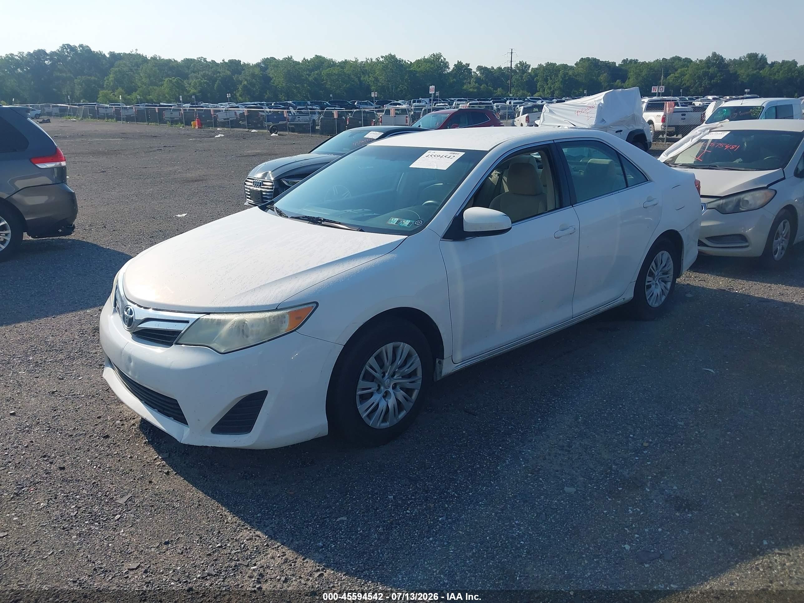 2012 Toyota Camry Le White vin: 4T1BF1FK6CU546168