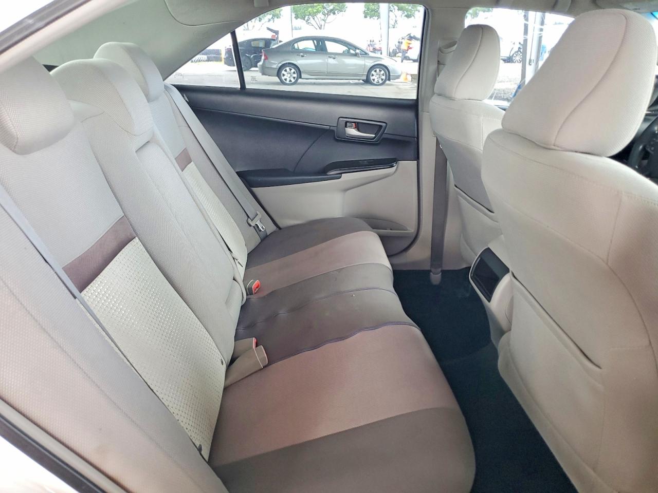 2012 Toyota Camry Le White vin: 4T1BF1FK6CU550057