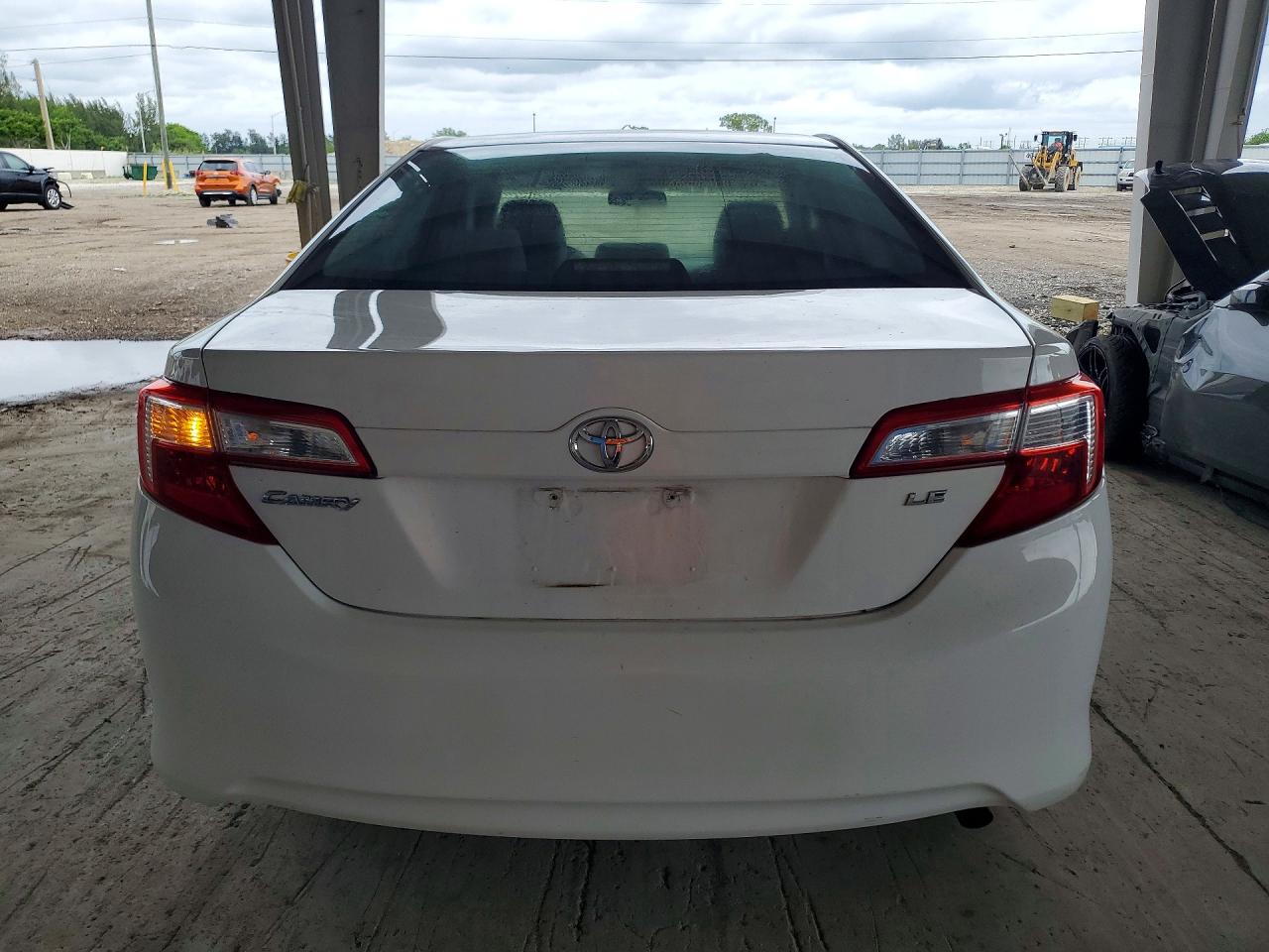2012 Toyota Camry Le White vin: 4T1BF1FK6CU550057