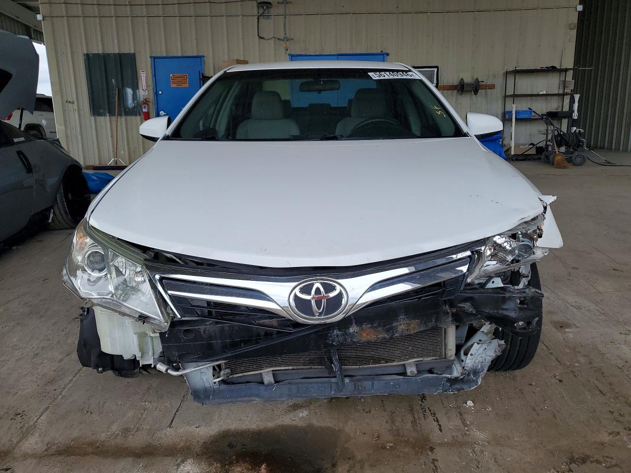 2012 Toyota Camry Le White vin: 4T1BF1FK6CU550057