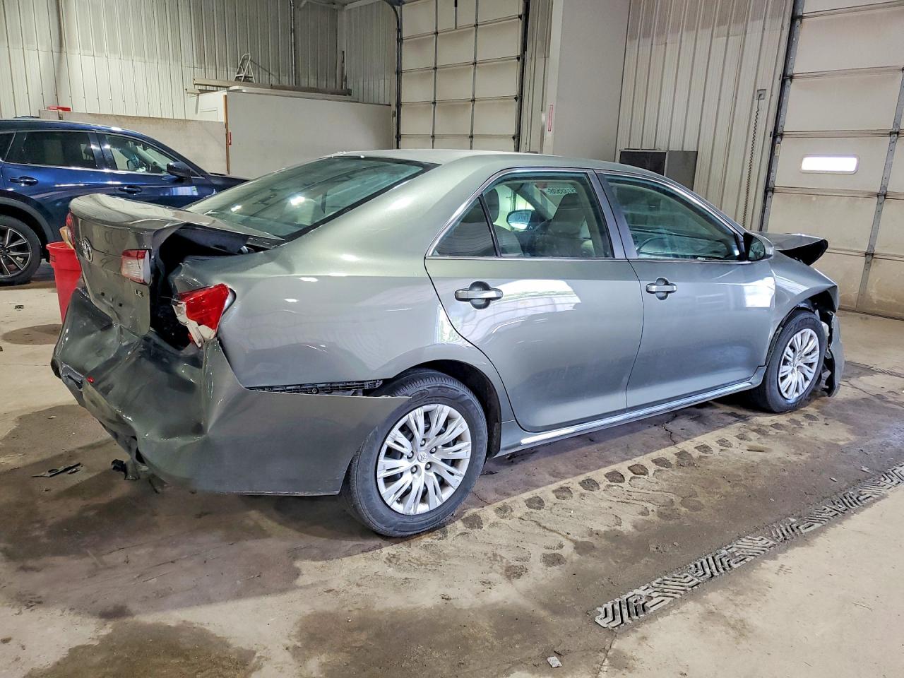 2012 Toyota Camry Le Зеленый vin: 4T1BF1FK6CU556652