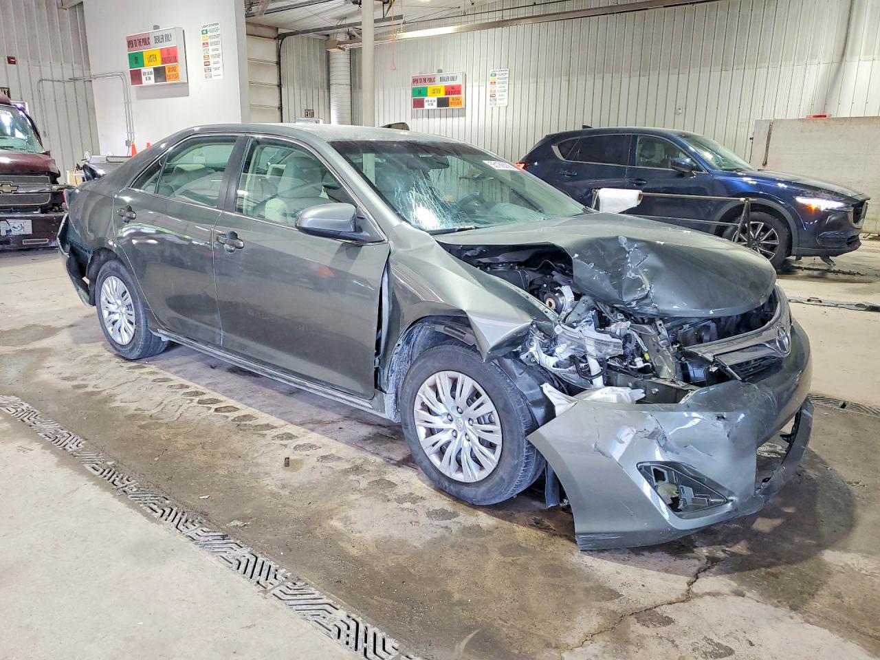 2012 Toyota Camry Le Зеленый vin: 4T1BF1FK6CU556652