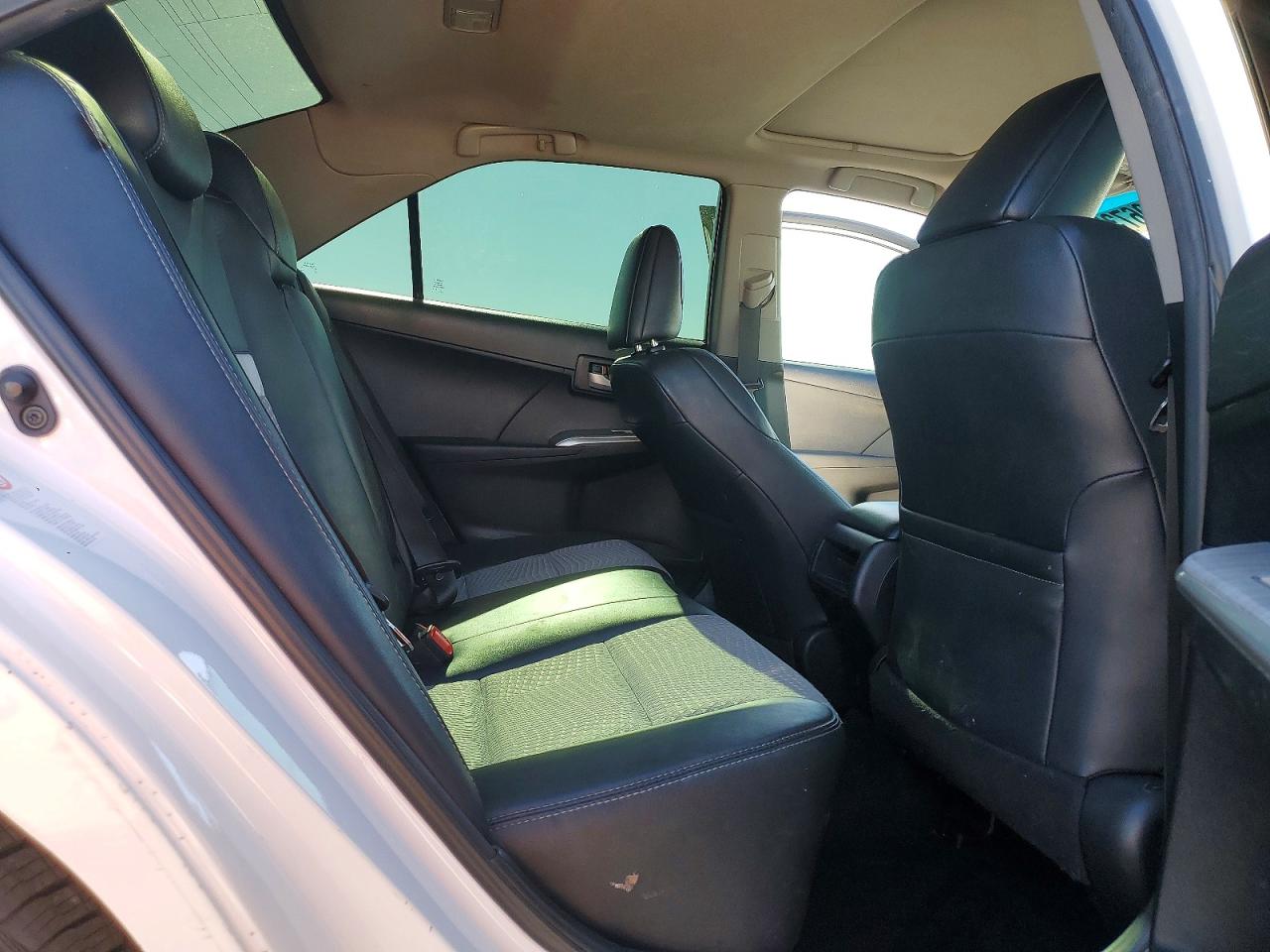 2012 Toyota Camry Se White vin: 4T1BF1FK6CU558613