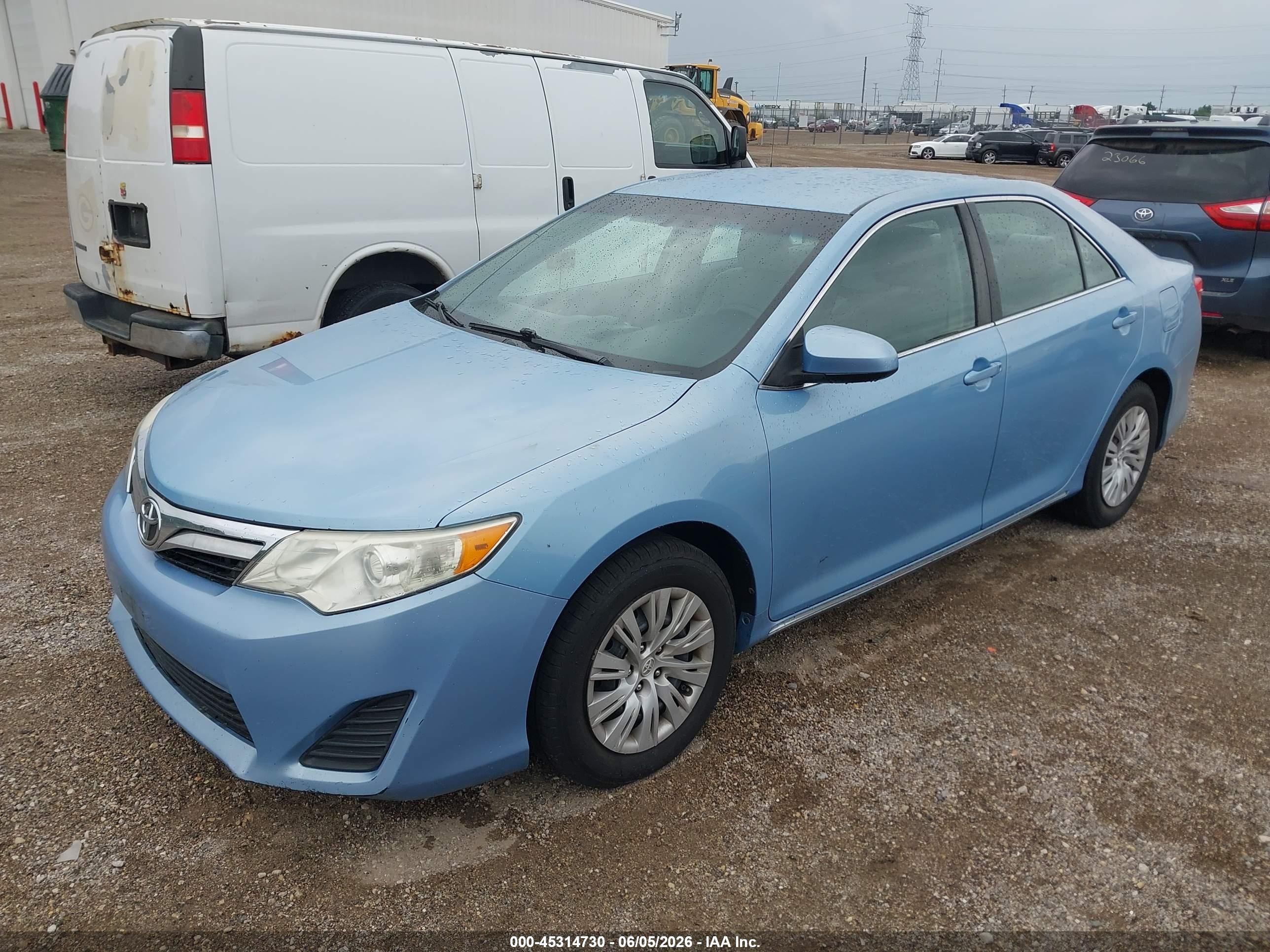 2012 Toyota Camry Le Light Blue vin: 4T1BF1FK6CU568316
