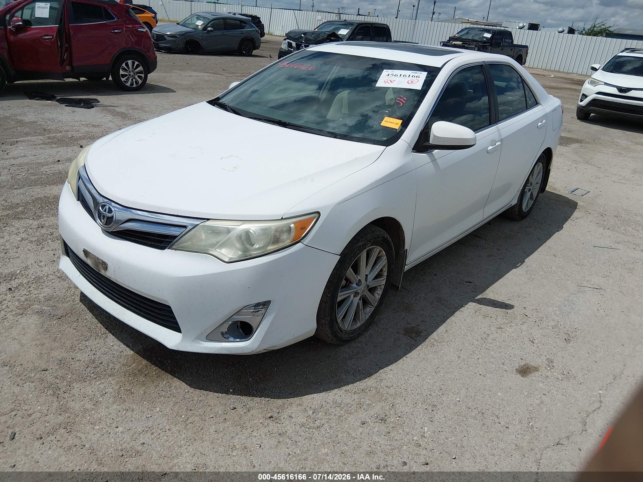2012 Toyota Camry Xle White vin: 4T1BF1FK6CU584791