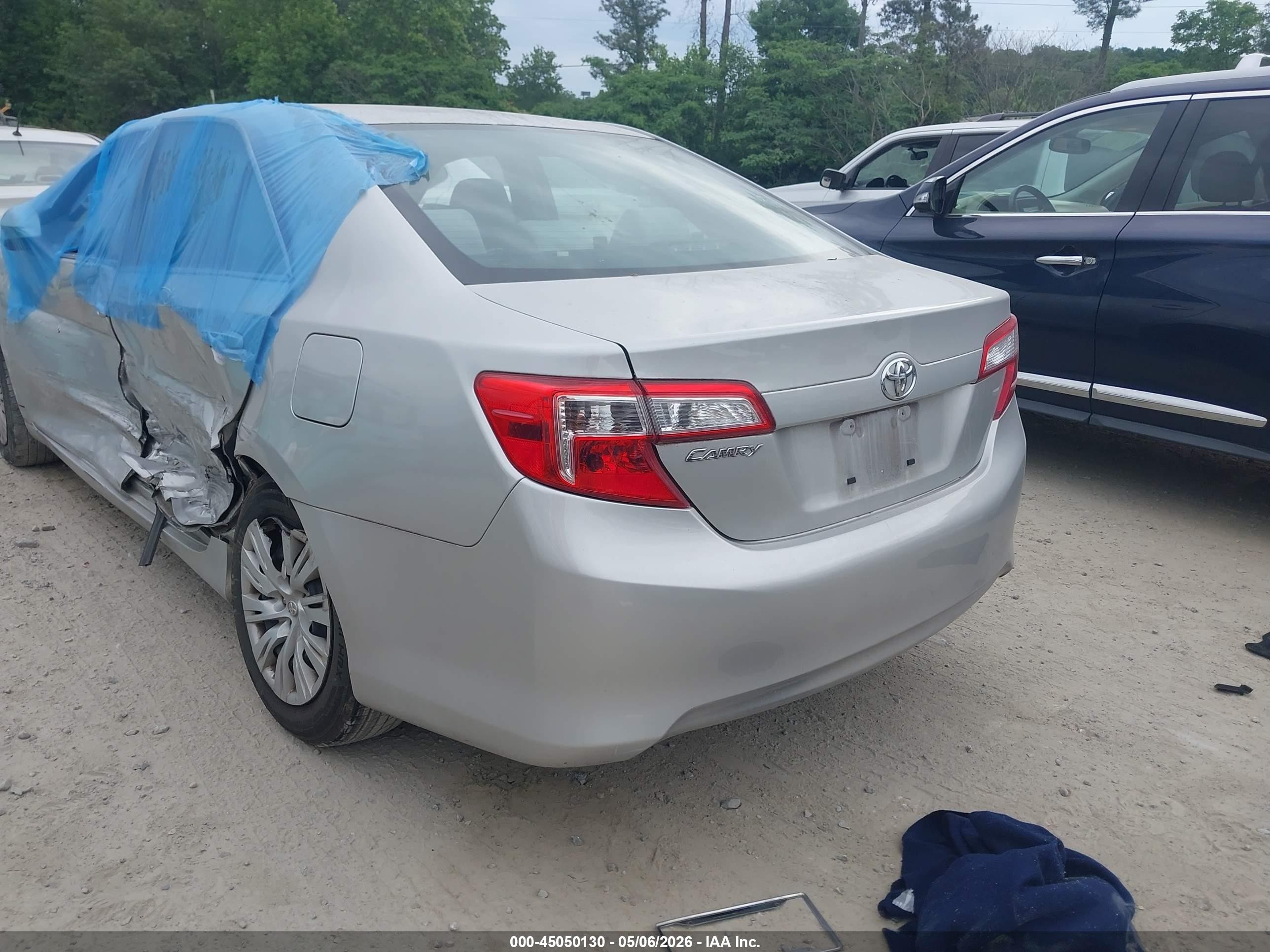 2012 Toyota Camry L Silver vin: 4T1BF1FK6CU594916