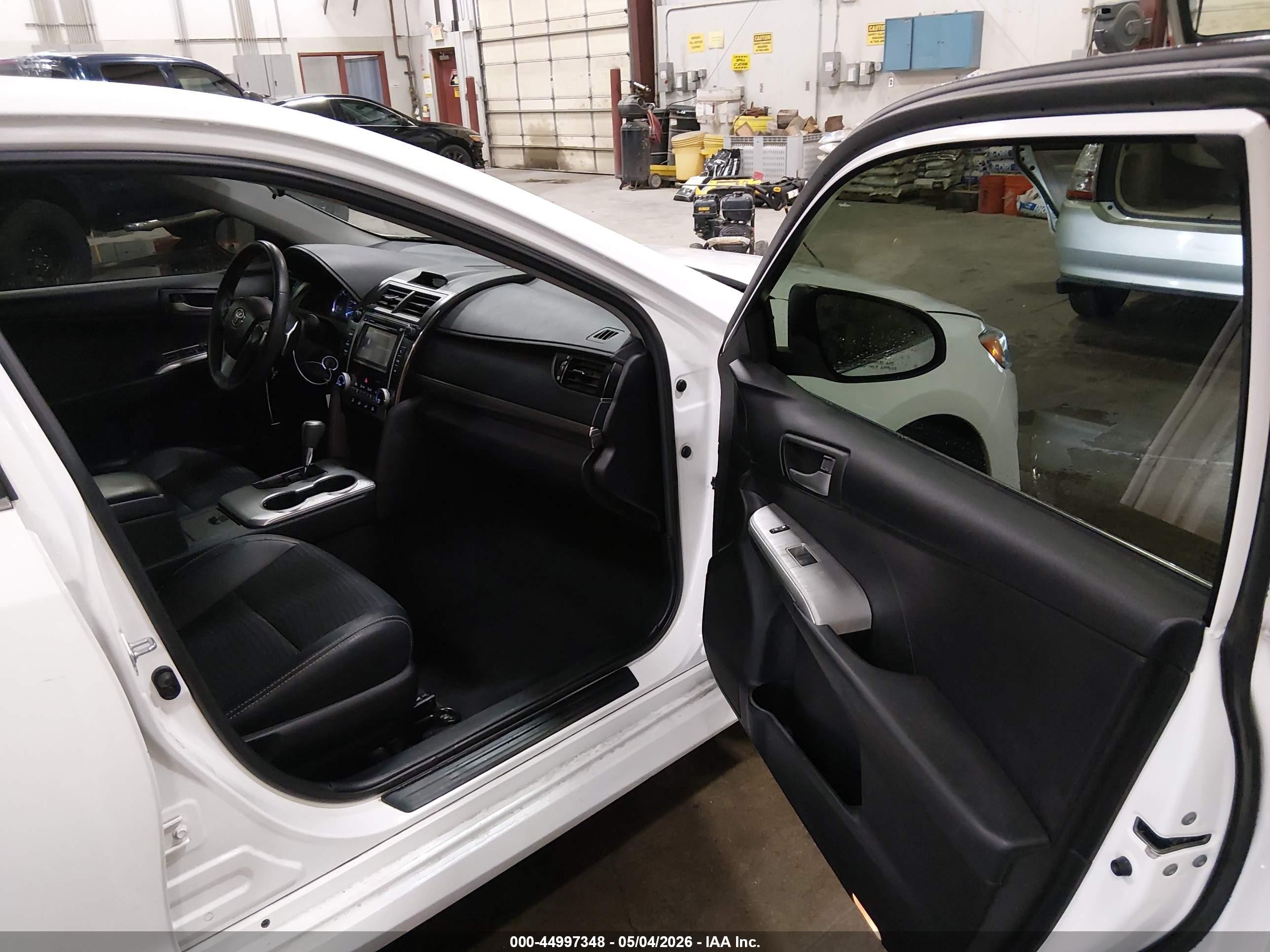 2012 Toyota Camry Se White vin: 4T1BF1FK6CU599324