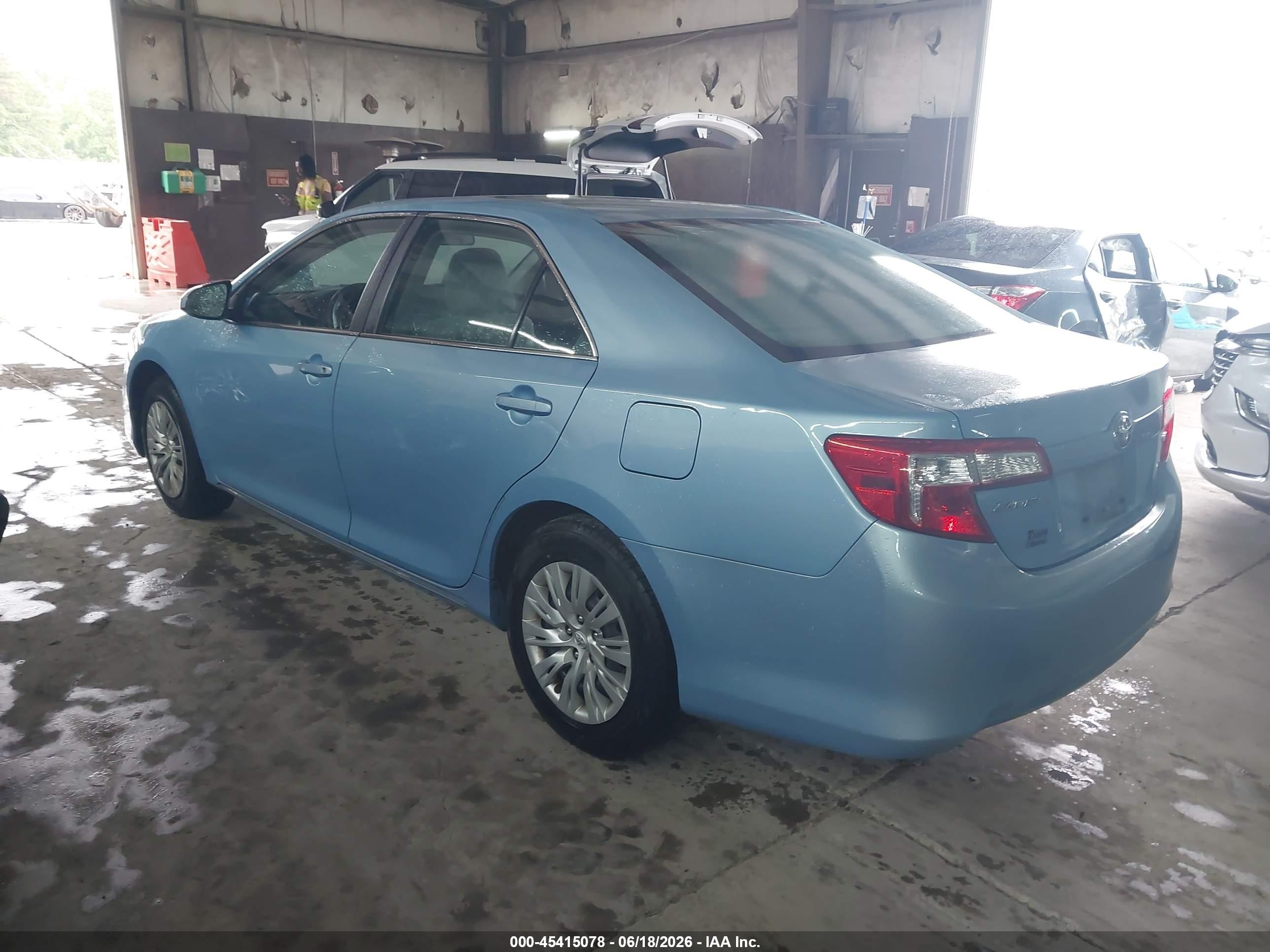 2012 Toyota Camry Le Blue vin: 4T1BF1FK6CU623055
