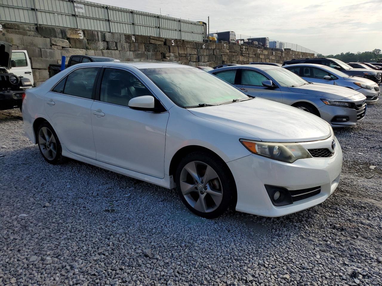 2012 Toyota Camry Se Sport Limited Edition White vin: 4T1BF1FK6CU629759