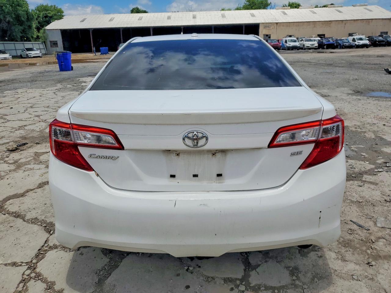 2013 Toyota Camry White vin: 4T1BF1FK6DU225331