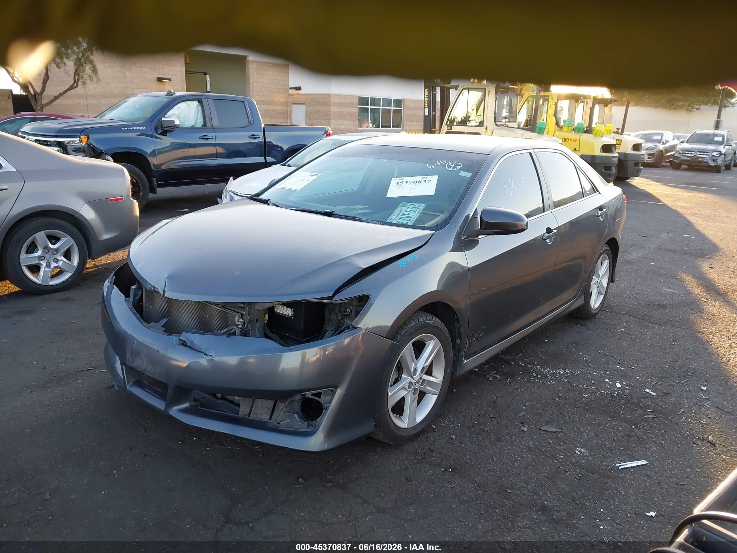 2013 Toyota Camry Se Серый vin: 4T1BF1FK6DU244106