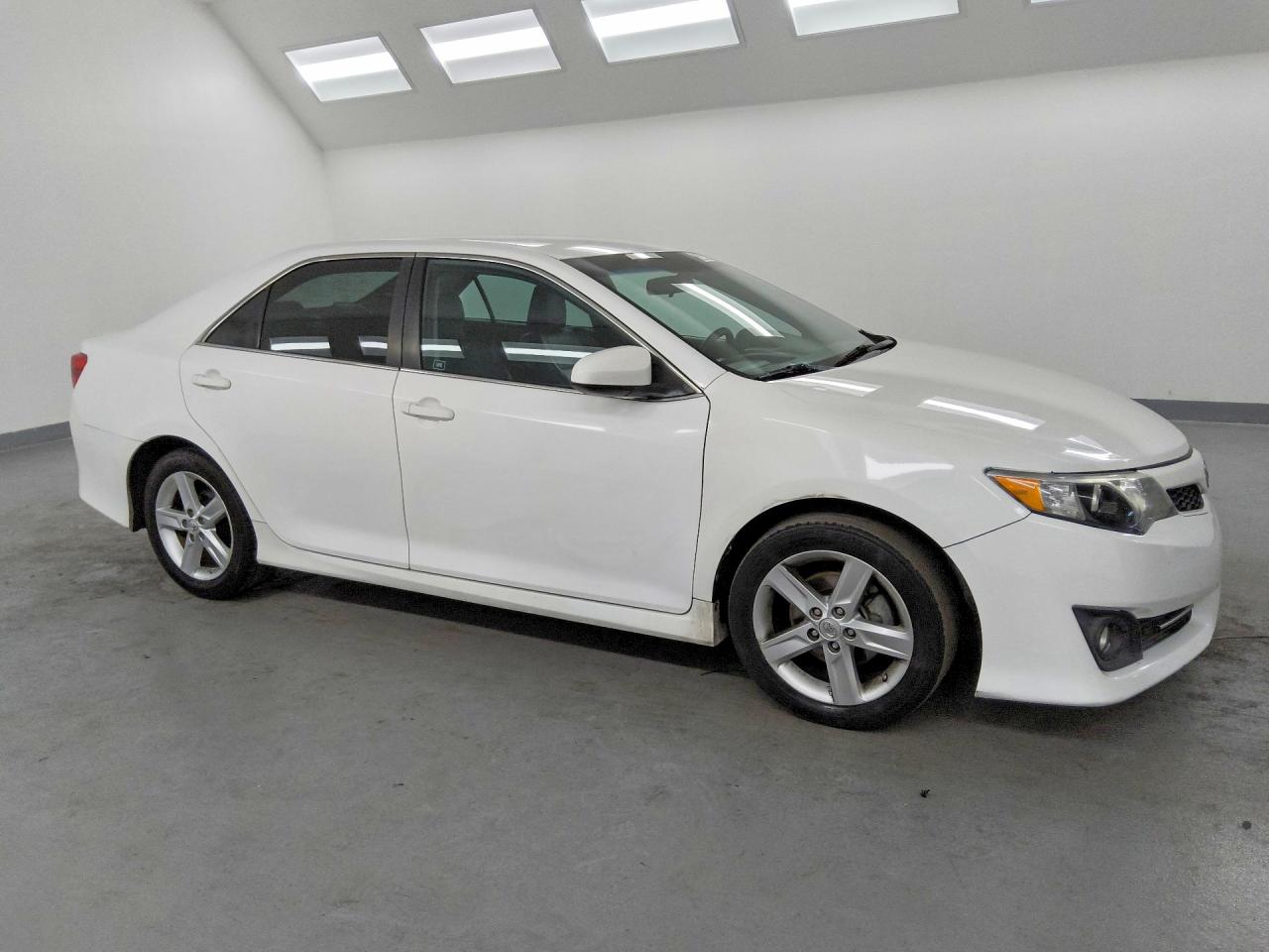2013 Toyota Camry Se White vin: 4T1BF1FK6DU245448
