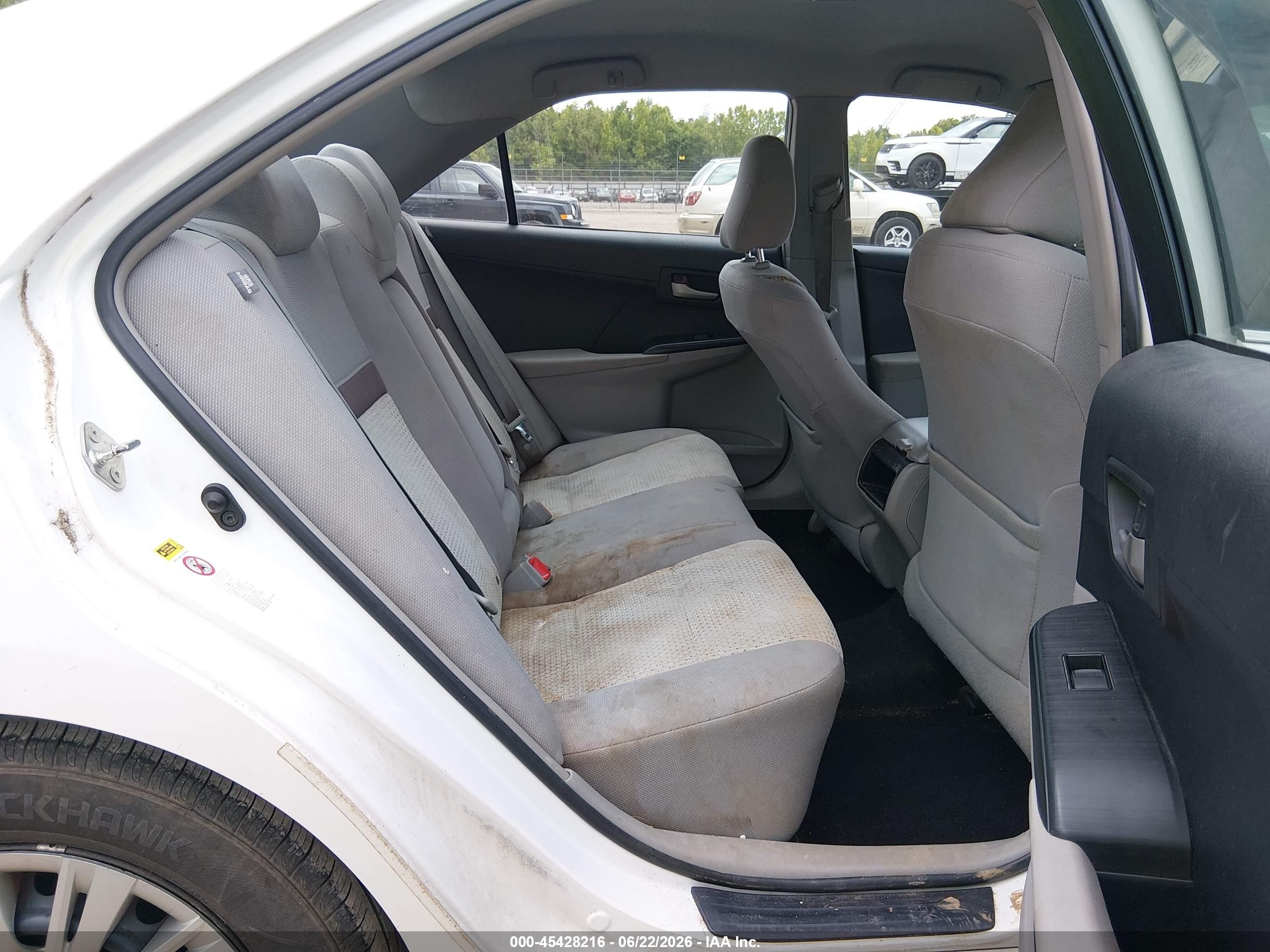 2013 Toyota Camry Le White vin: 4T1BF1FK6DU254487